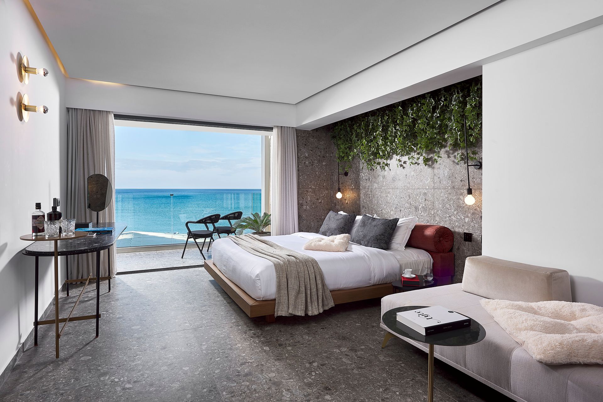 Executive Suite with Outdoor Spa Bath –  Sea View