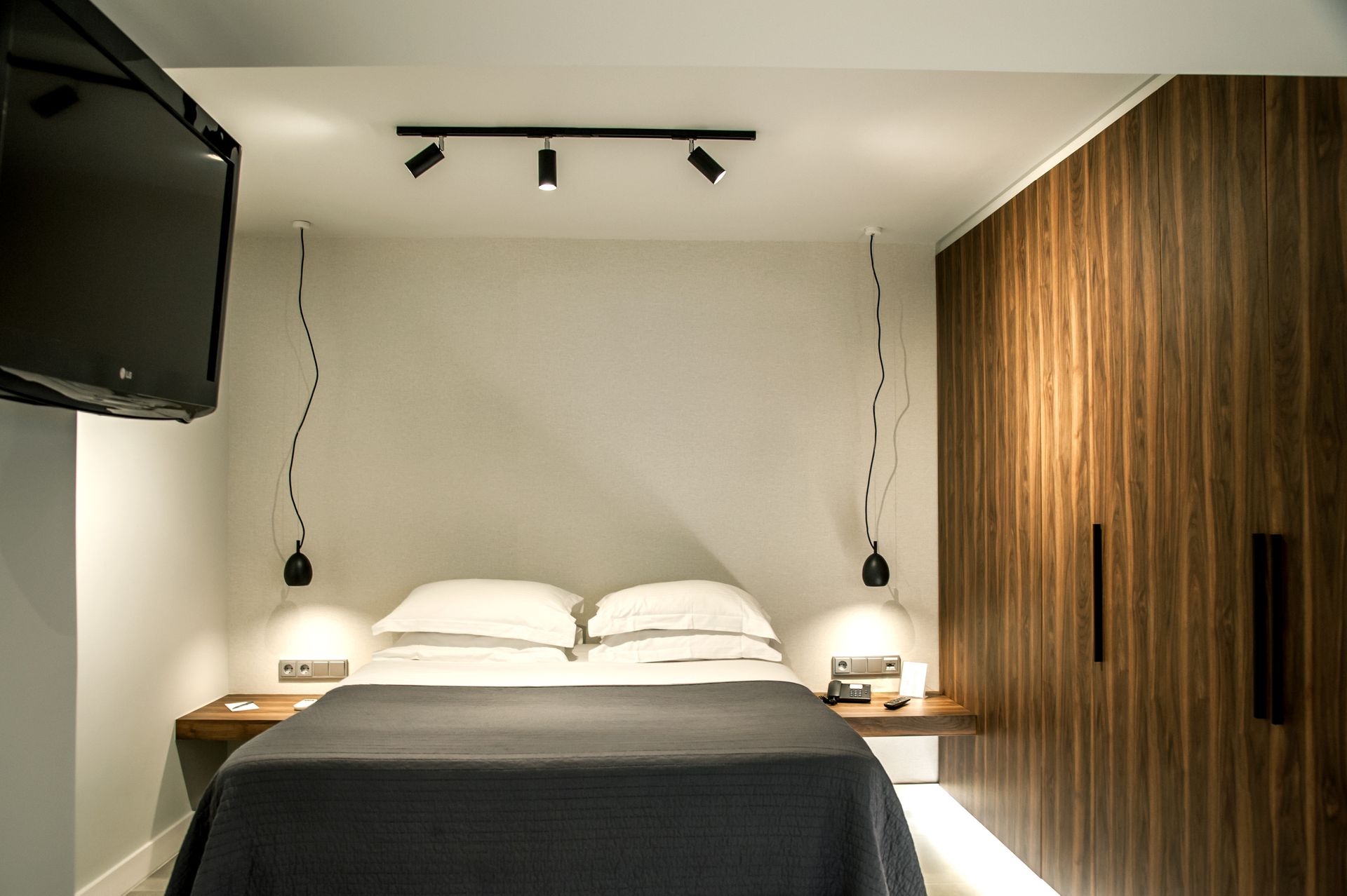 Studio Room
