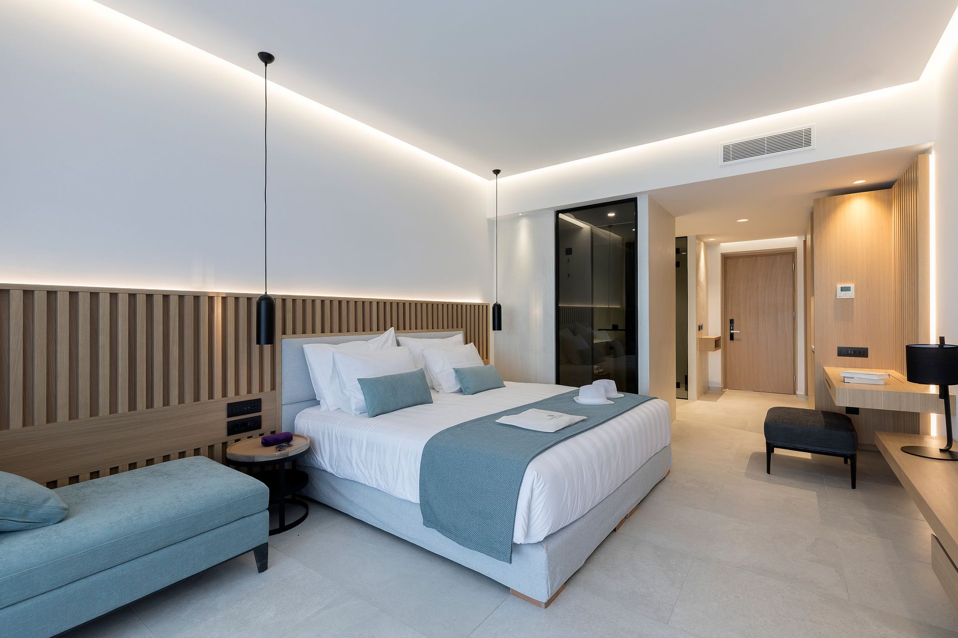 Deluxe Lagoon View Suite