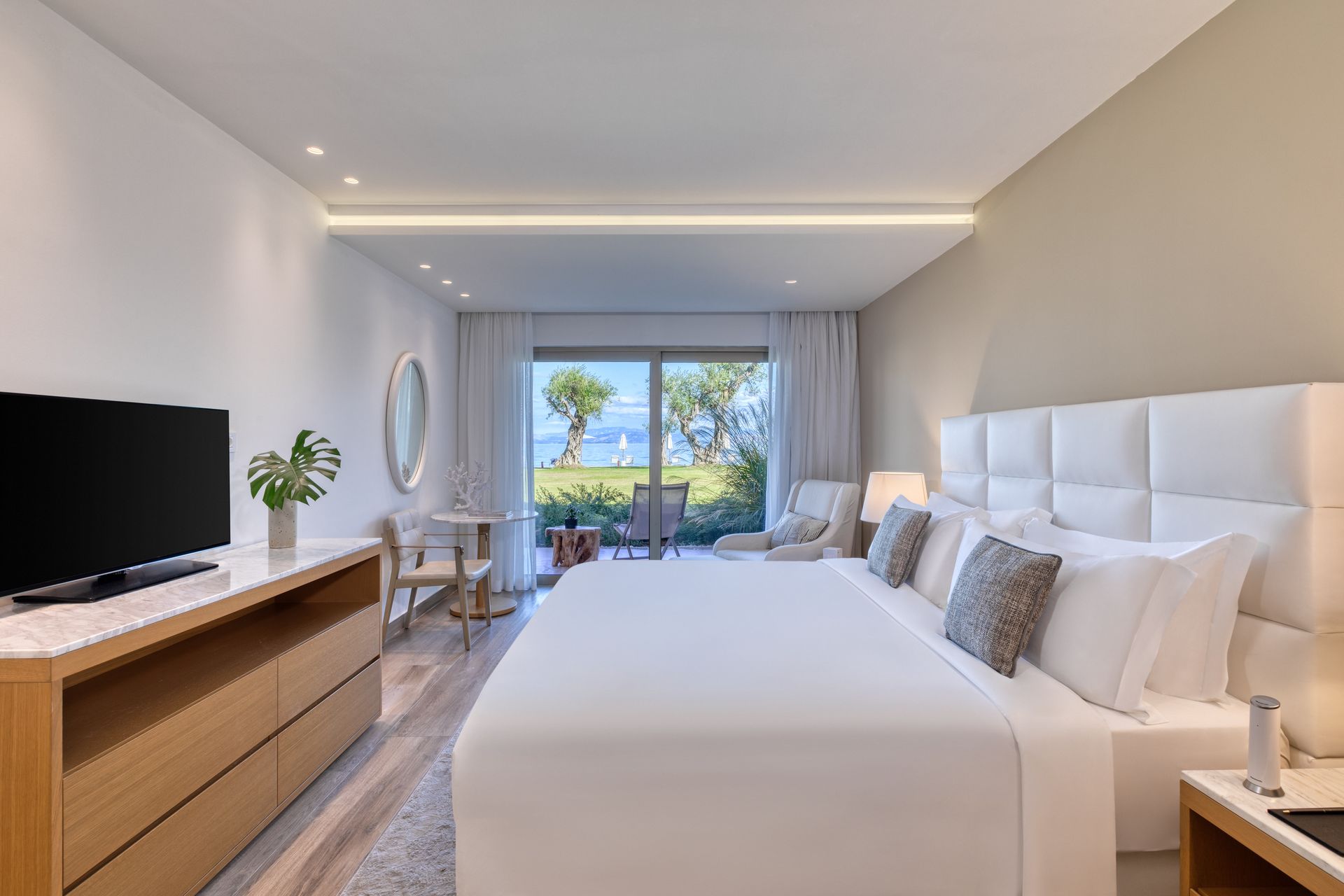 Emerald Retreat Beachfront