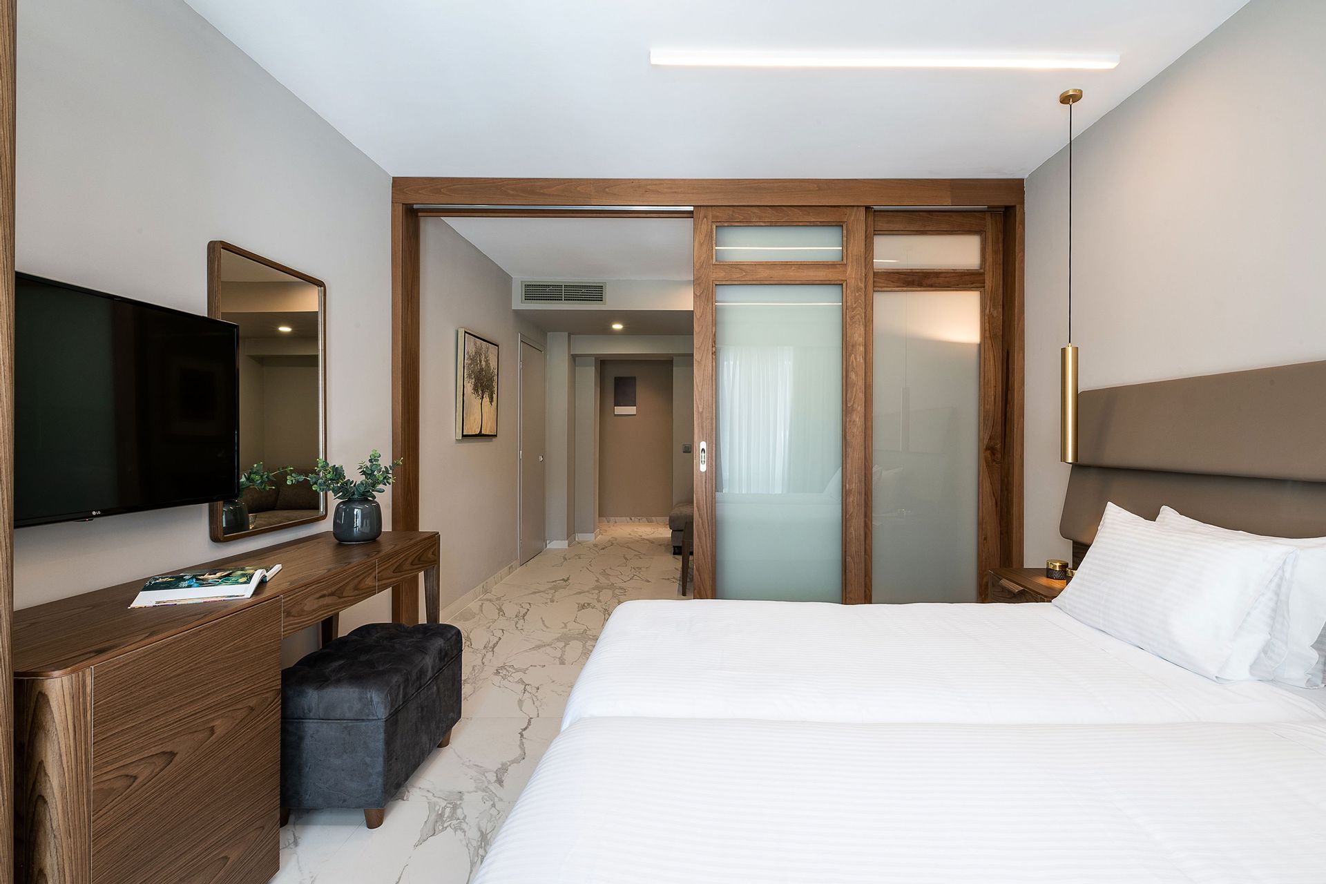 Selection suite with private pool