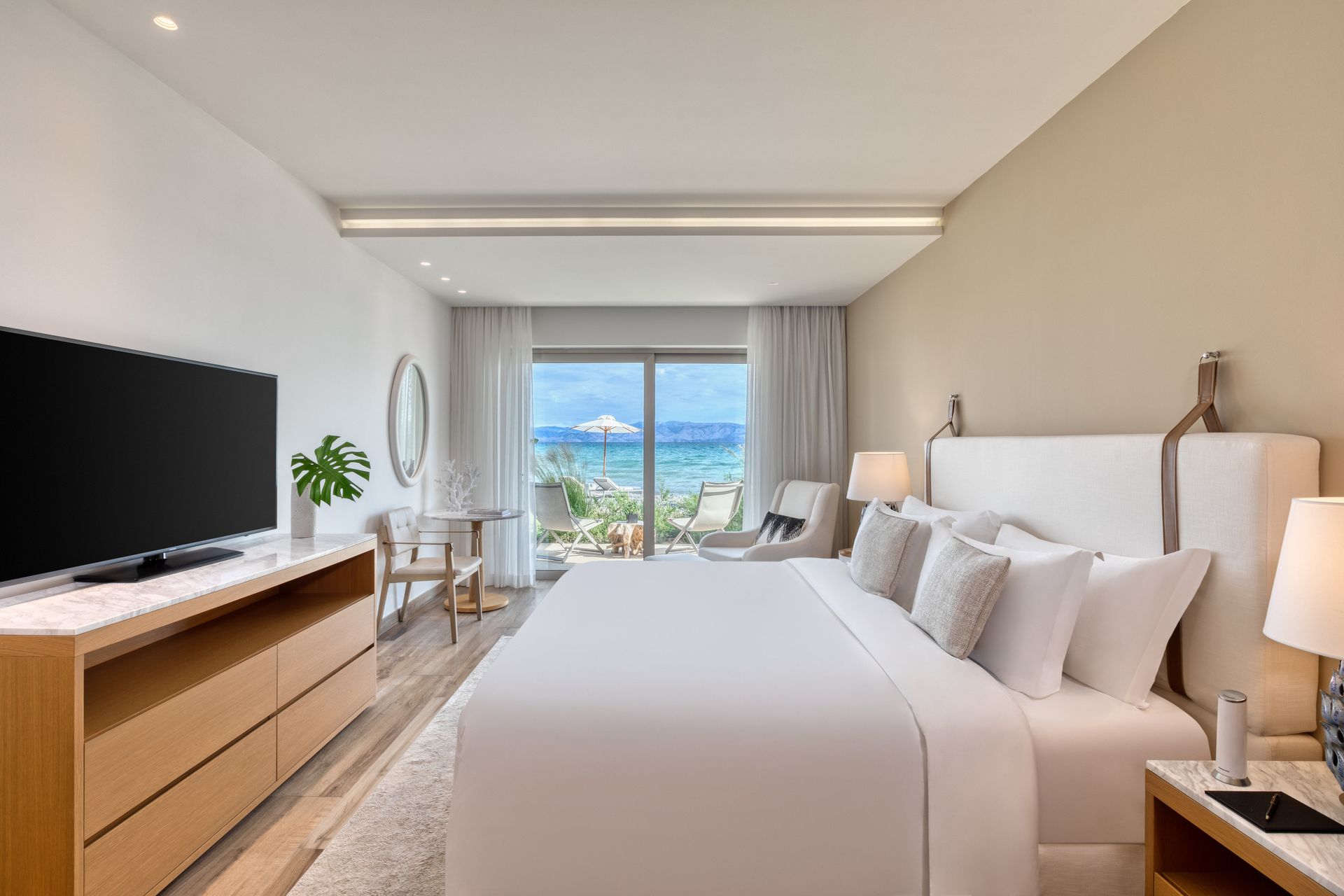 Emerald Suite Beachfront