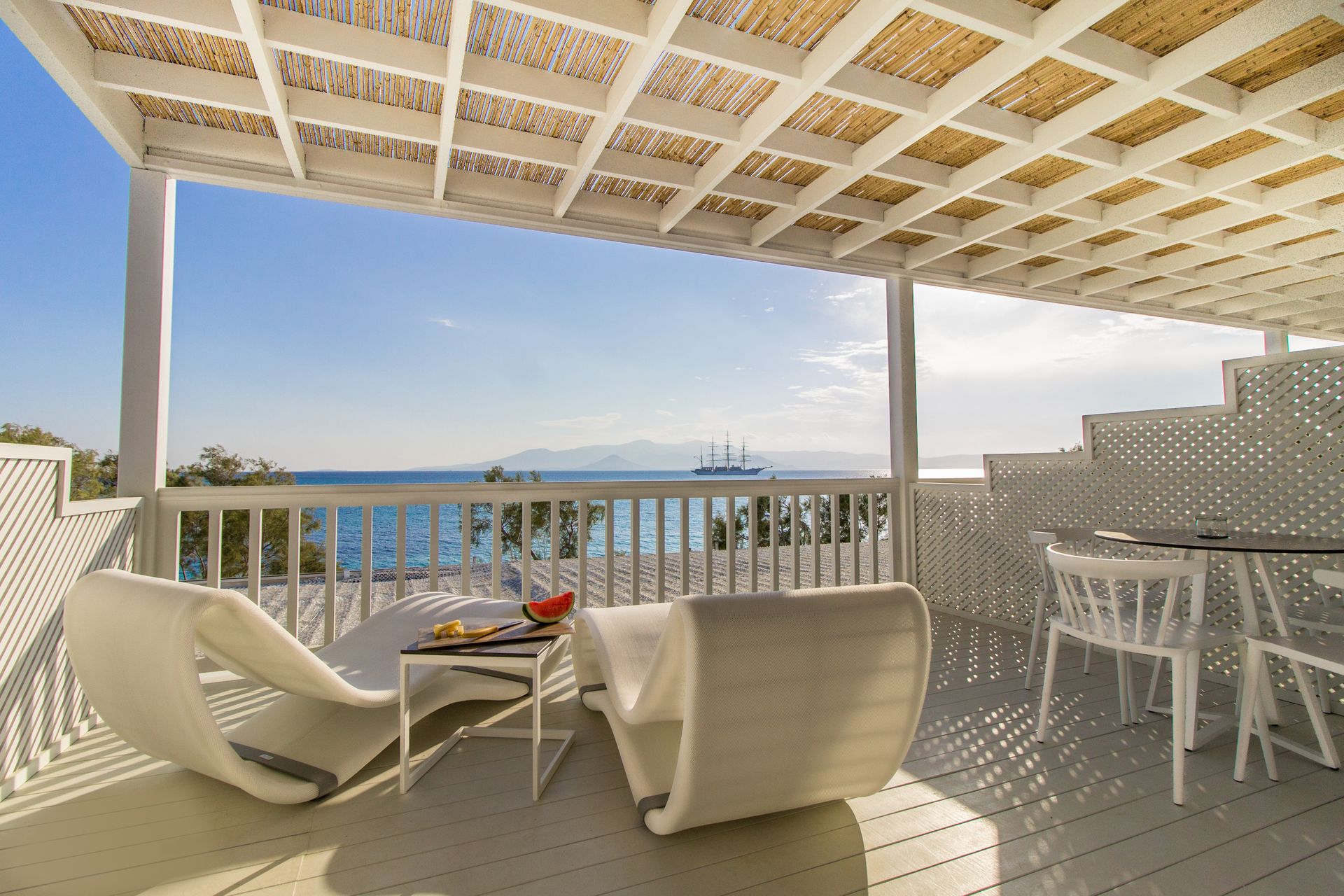 Deluxe Sea View Suite with Outdoor Hot Tub