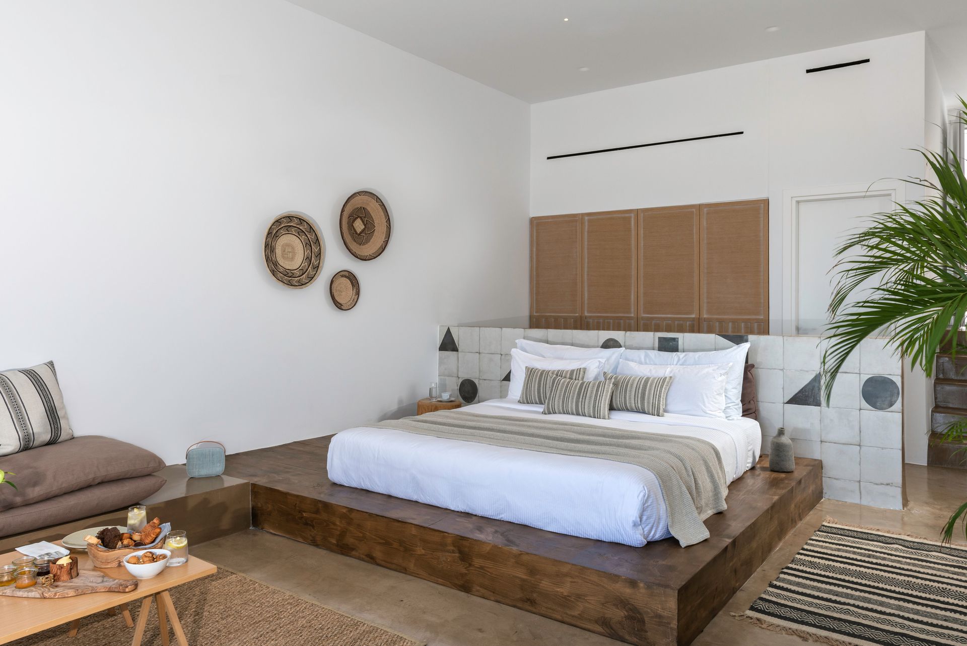Executive Suite with Infinity Pool