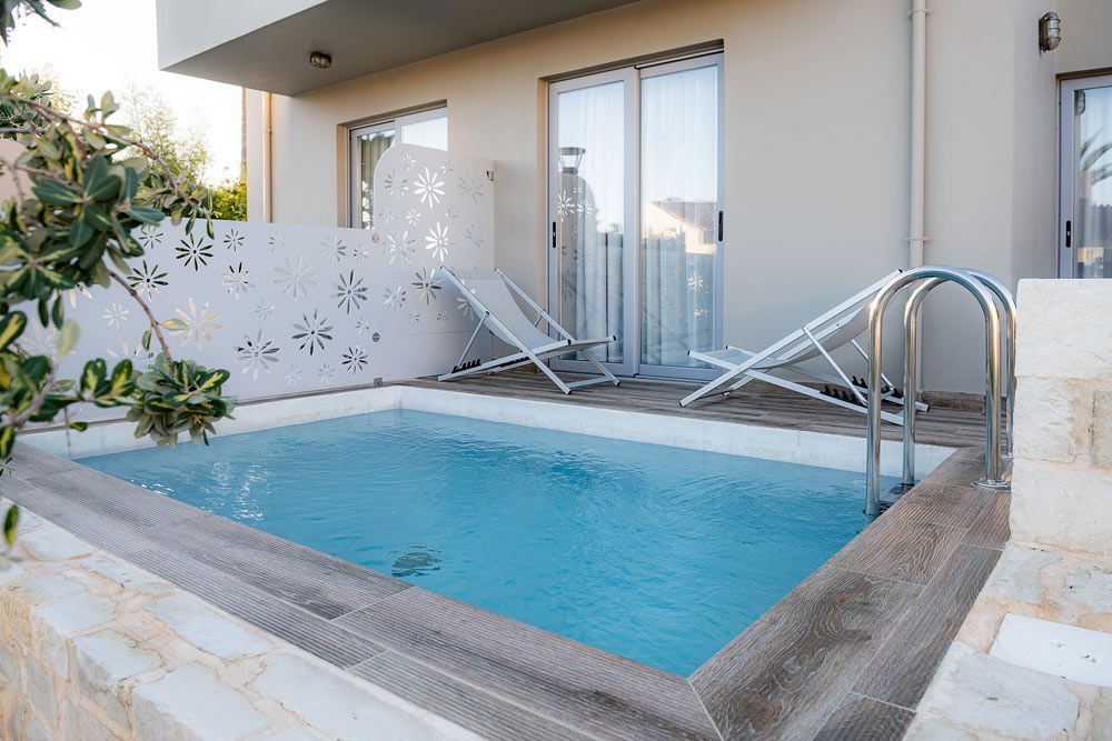 Maisonette with Pool | Suites