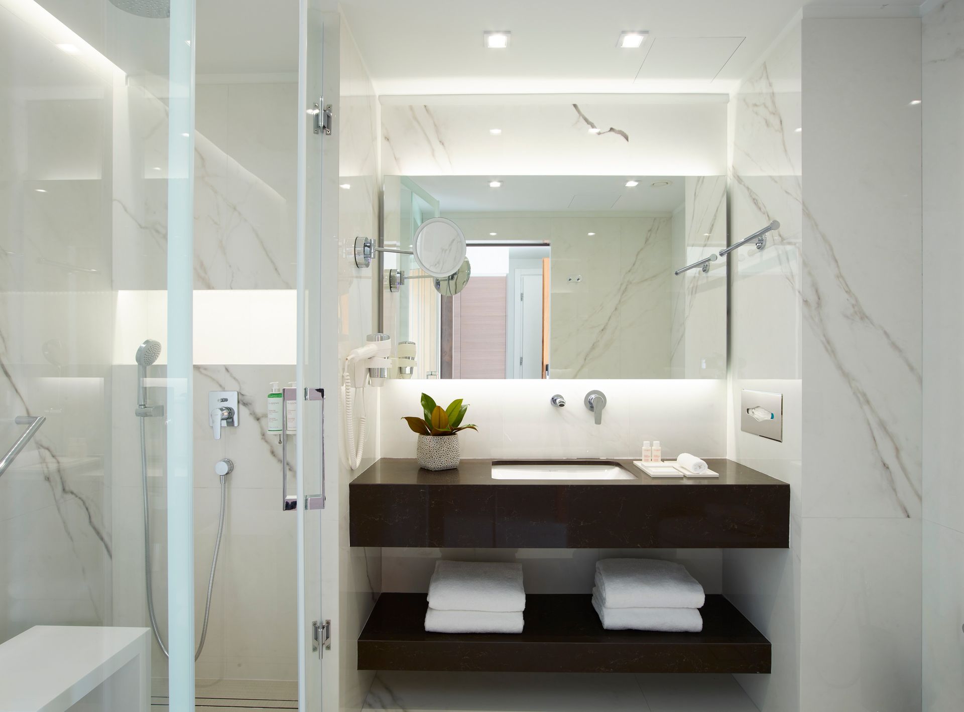 Neptune Luxury Resort - DLXFAR - 4