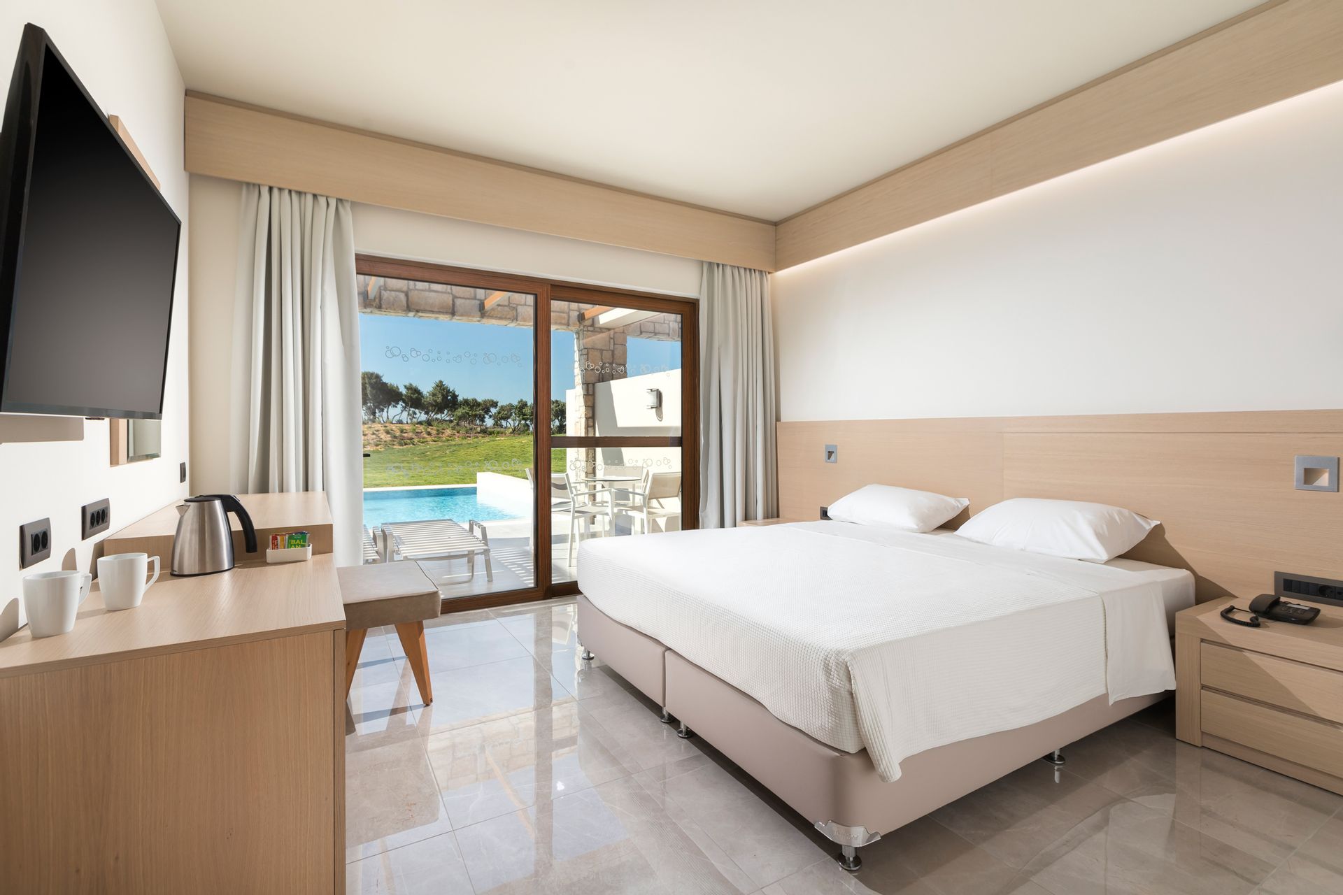 Family Frontal Sea View Private Pool