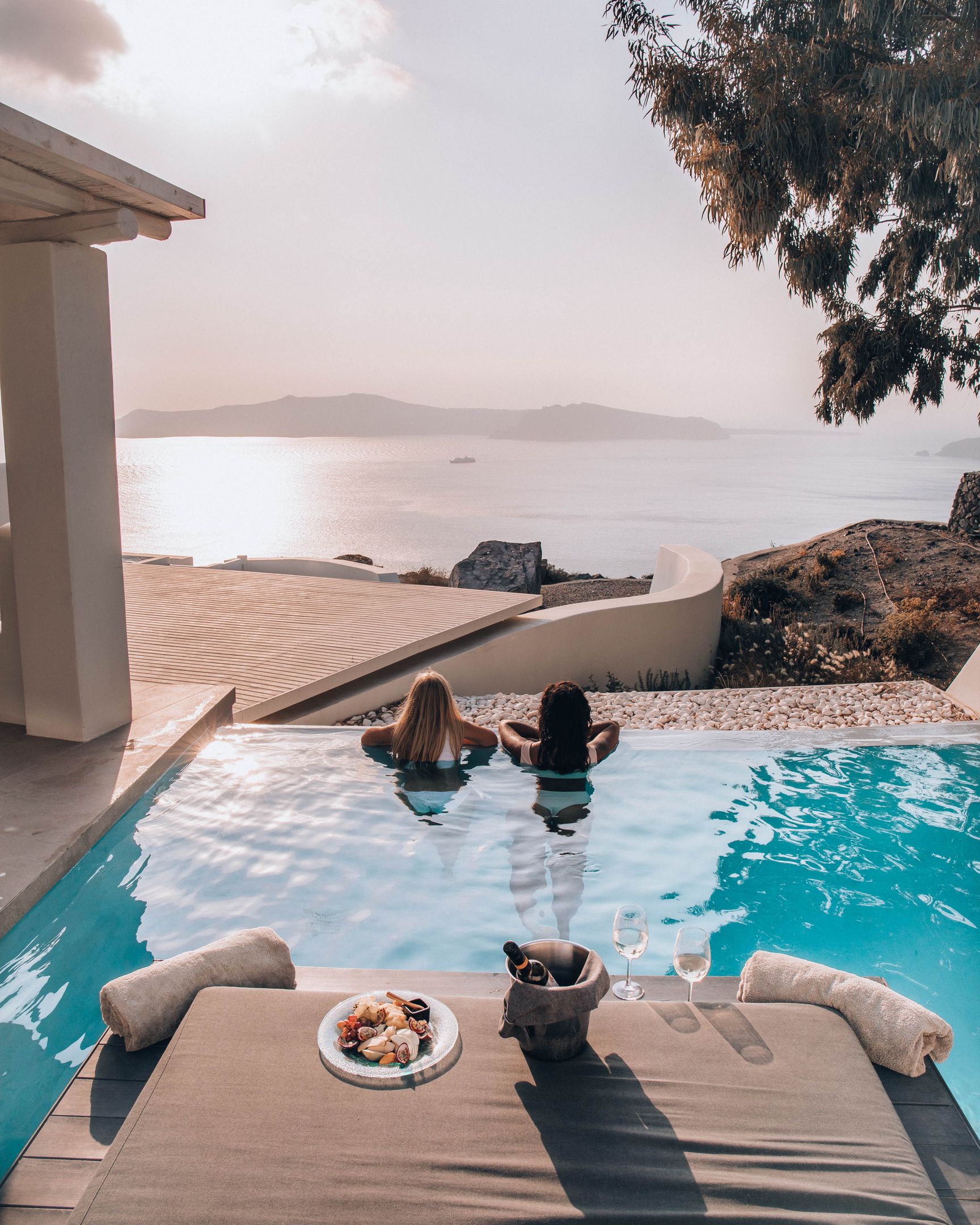 Honeymoon Pool Suite with Caldera Sunset View