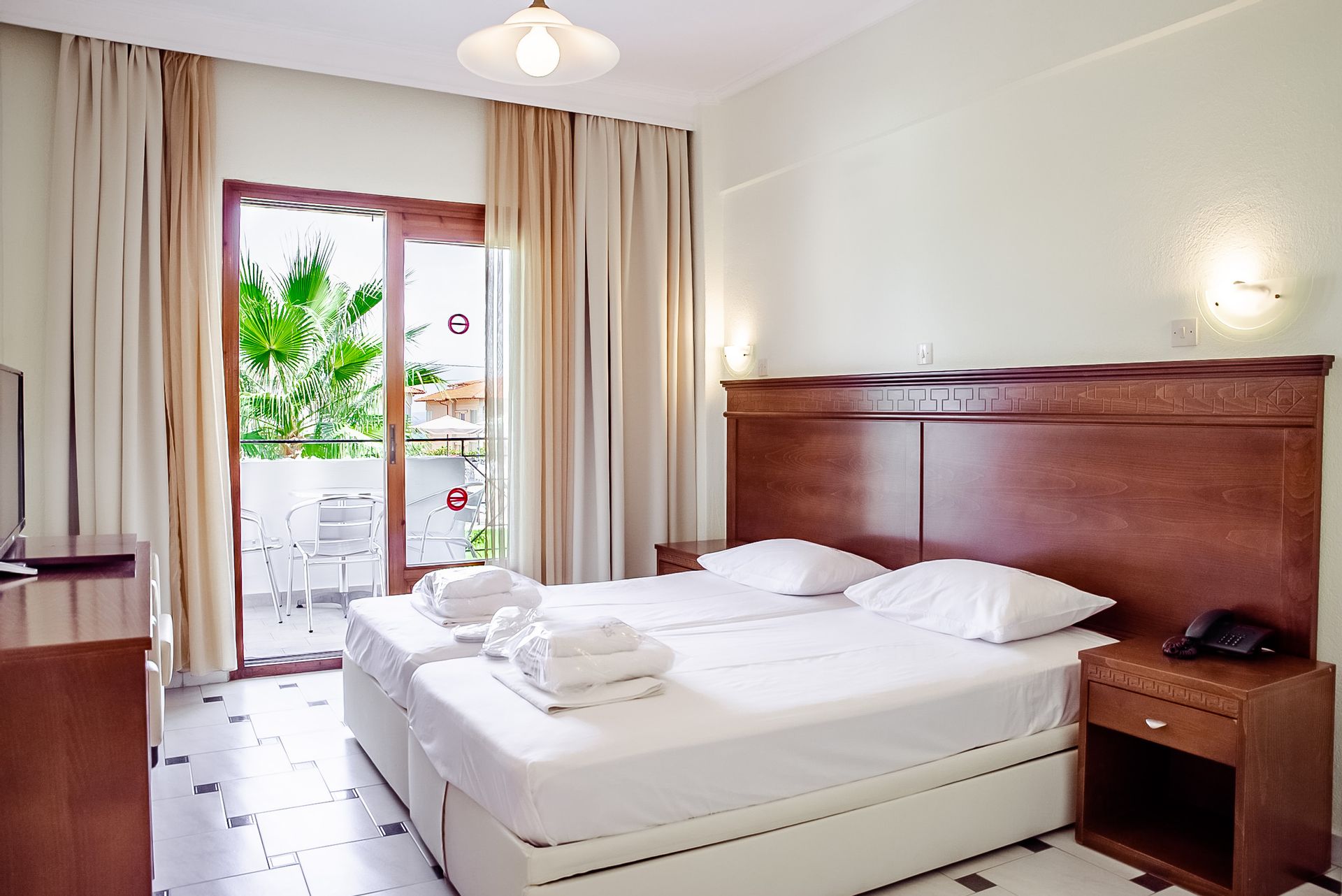 Premium Room with Extra Bed