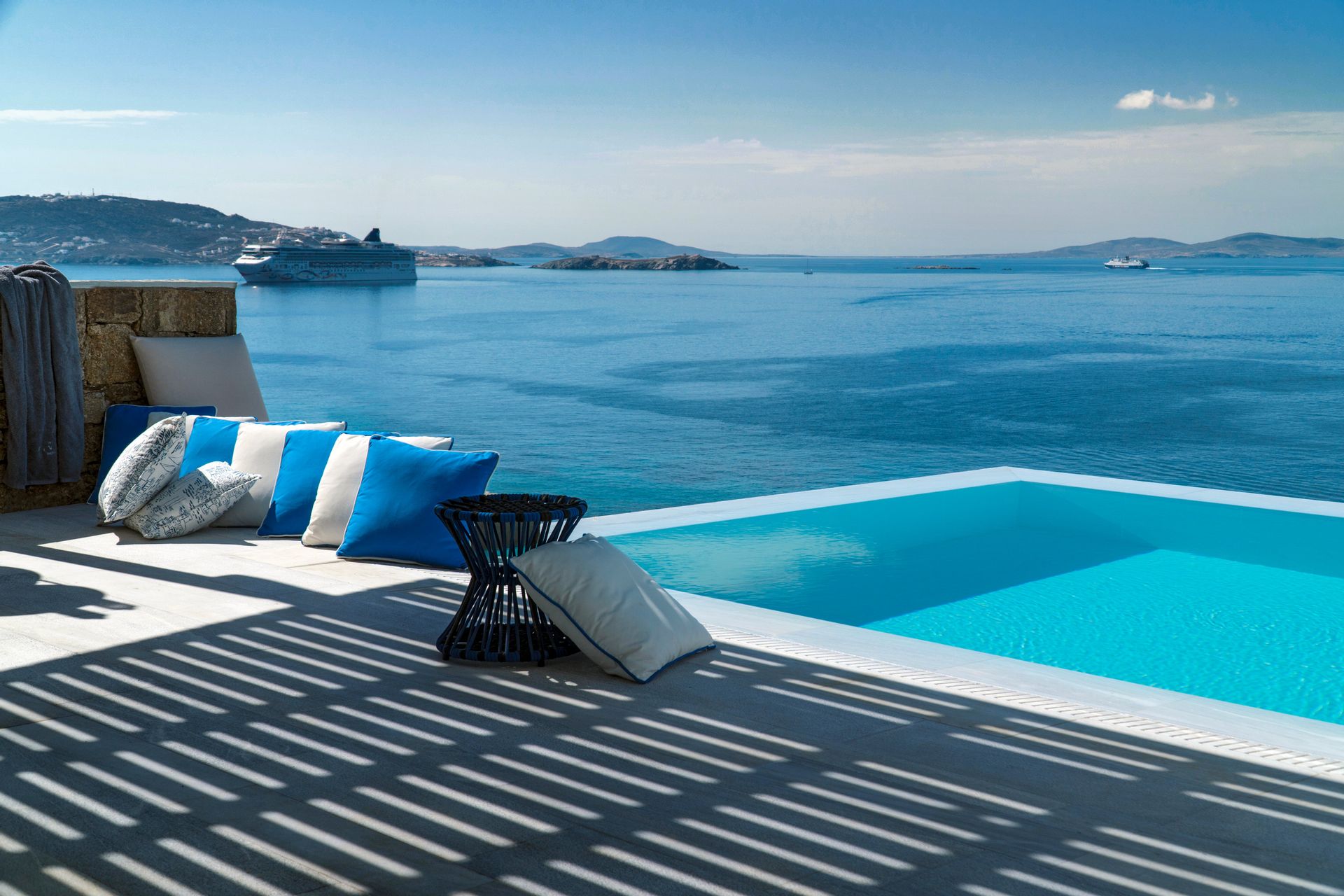 Signature 1 Bedroom Spa Pool Suite