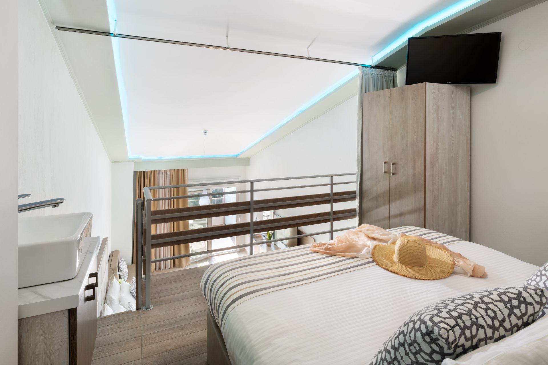 Sirines Hotel - EXSUIT - 3