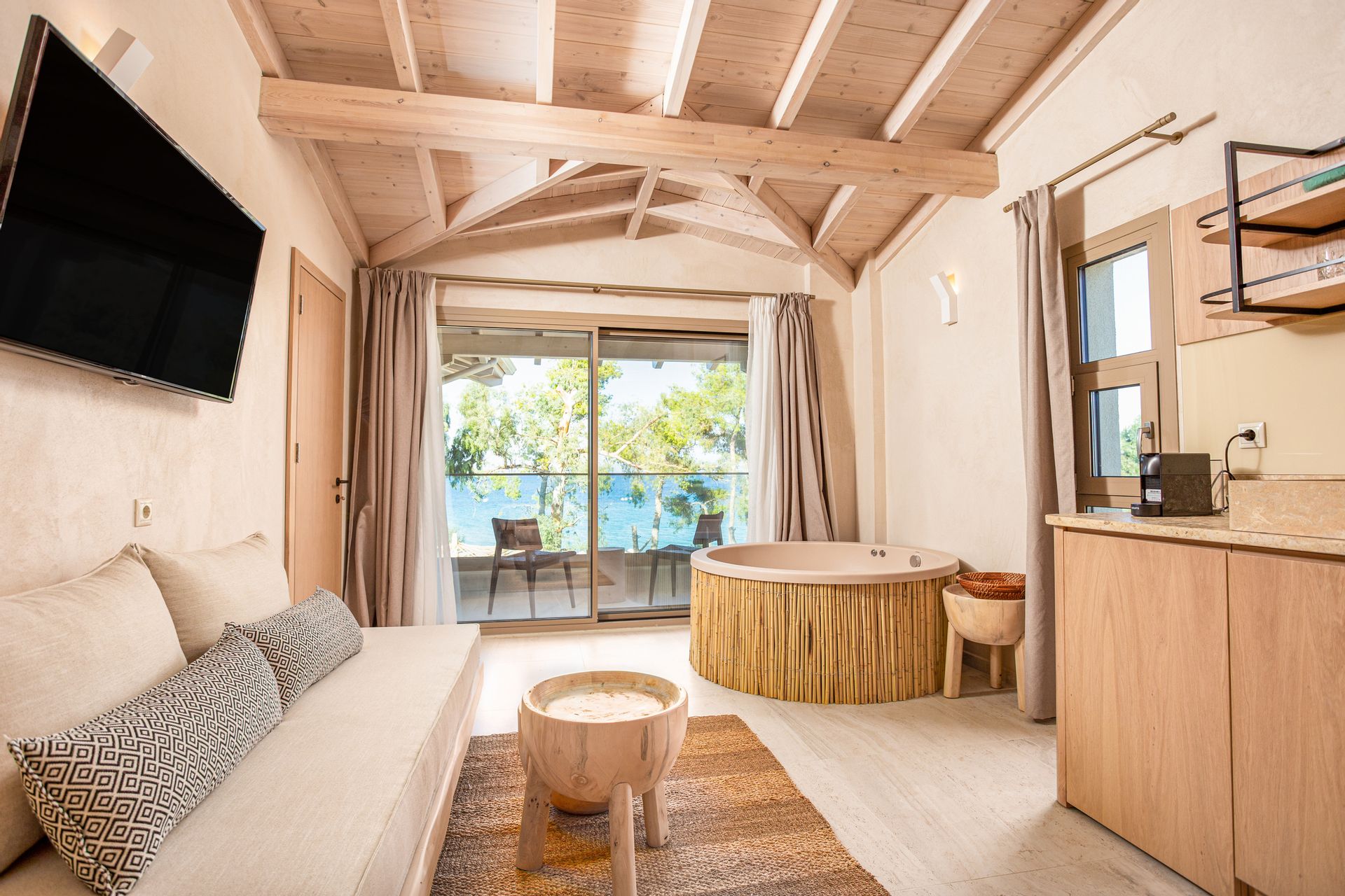 Executive Suite | Sea View | Indoor Jacuzzi