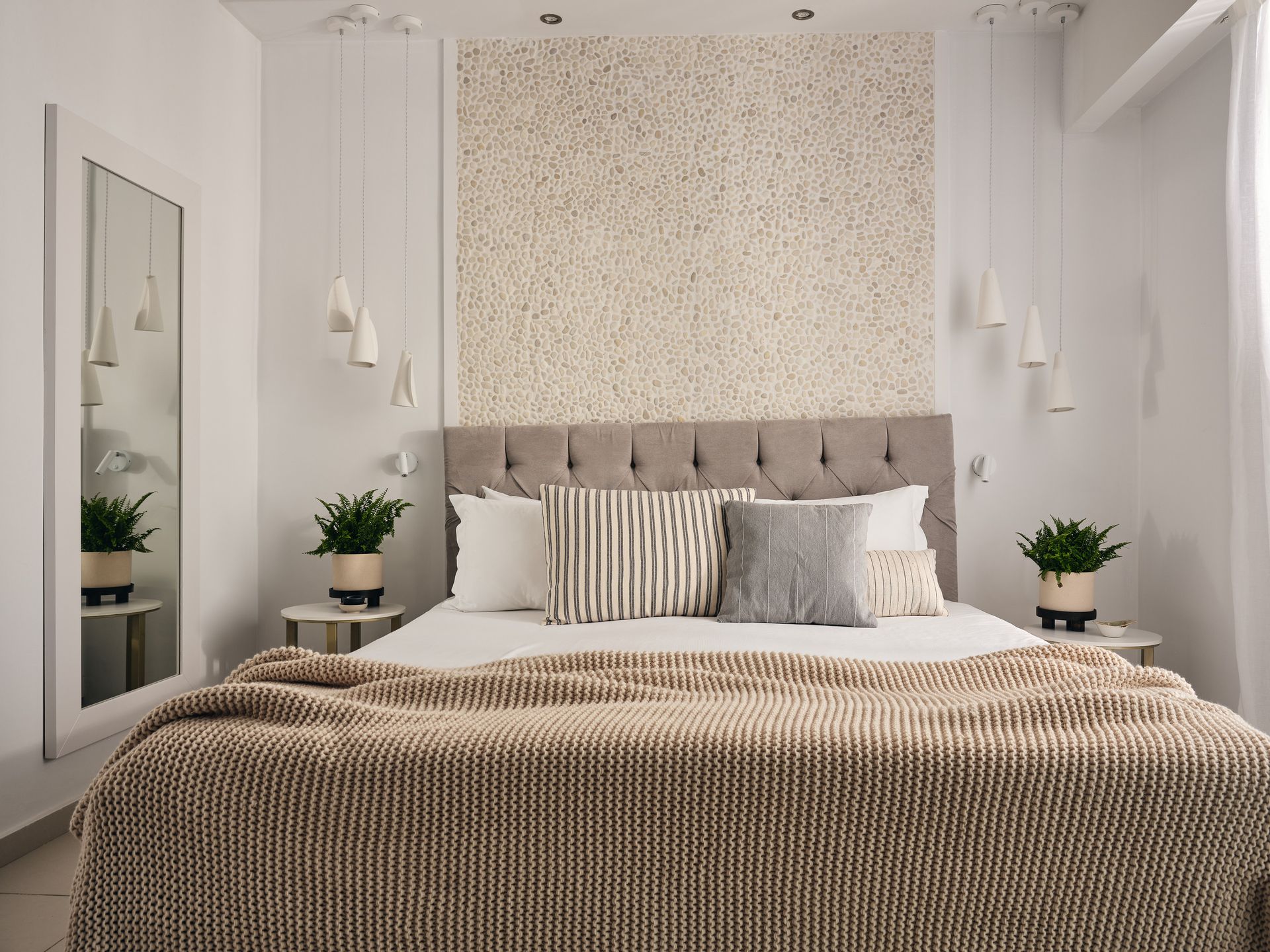 Superior Guest Room Sharing Pool Sea View