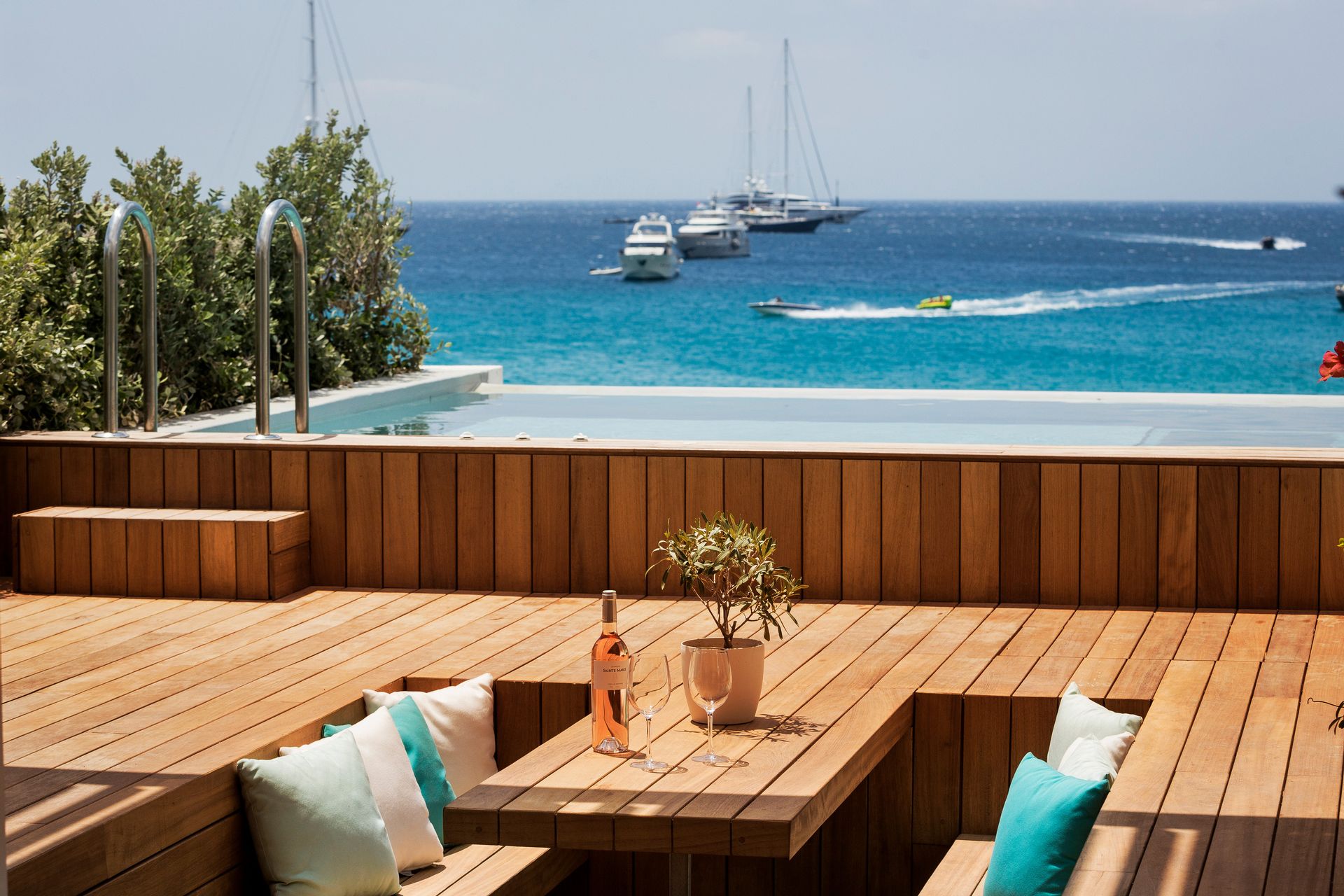 Deep Dream Suite with Sea View & Private Pool