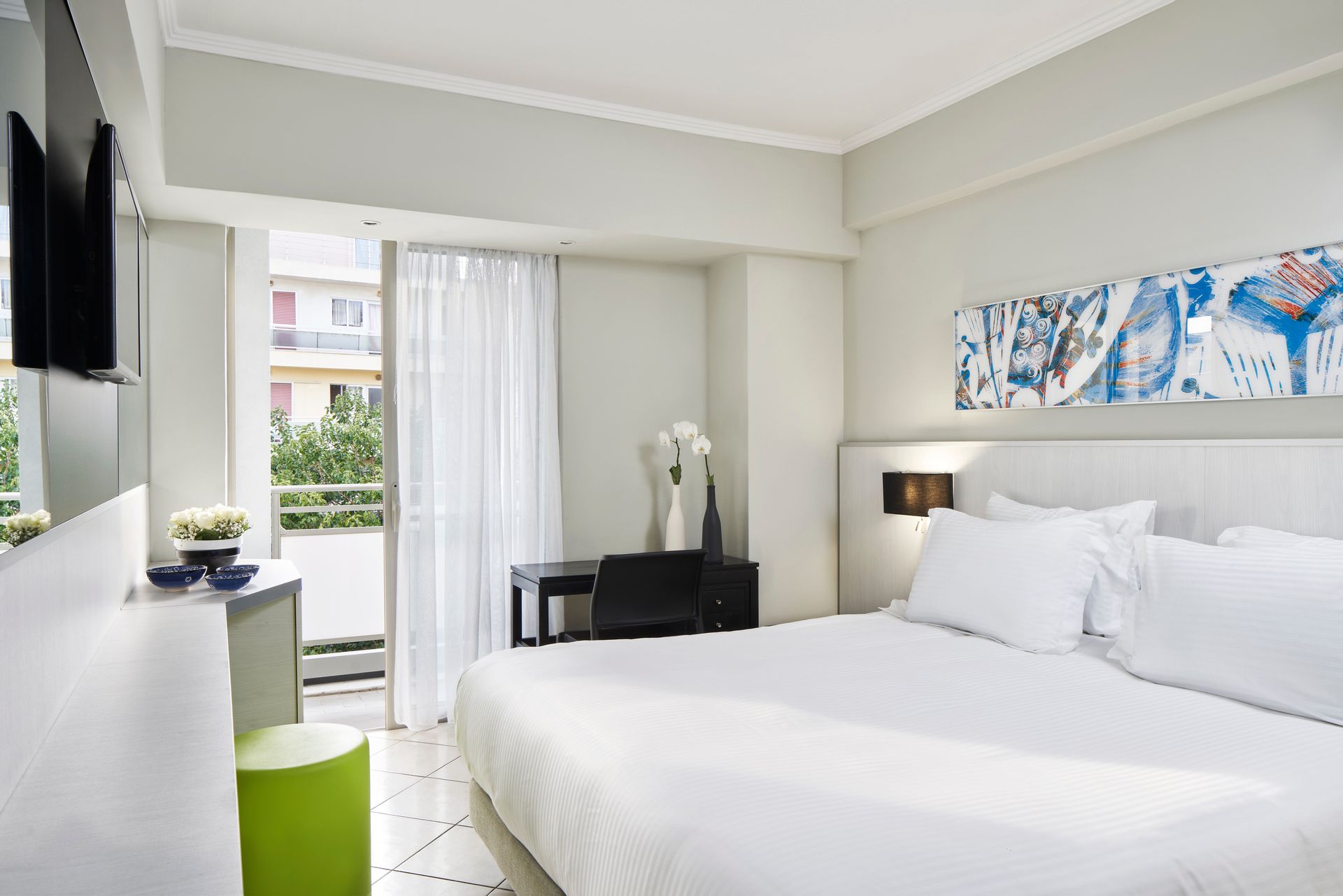Classic Room with Balcony (pool/garden/street view)