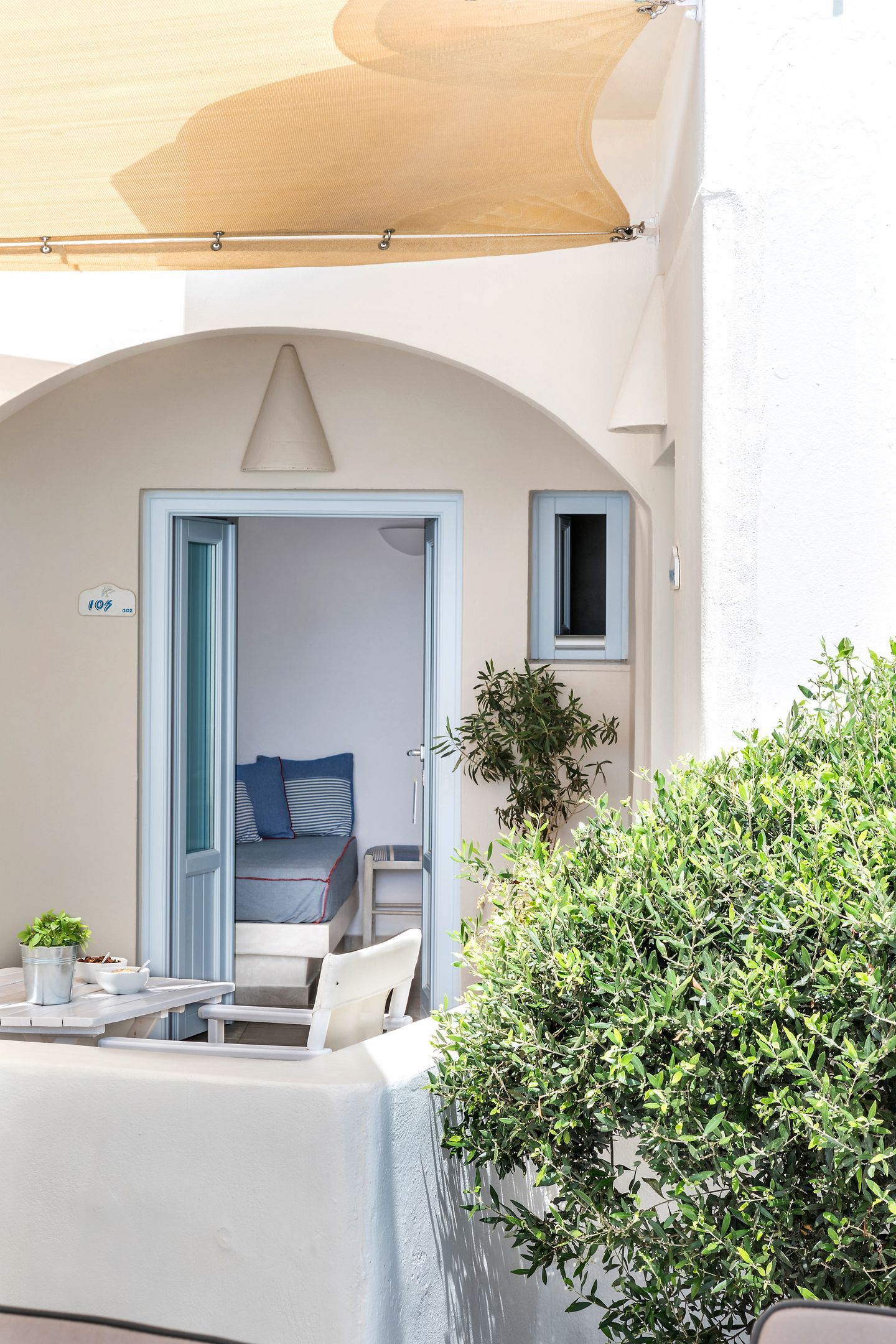 Standard Double – Side Sea View