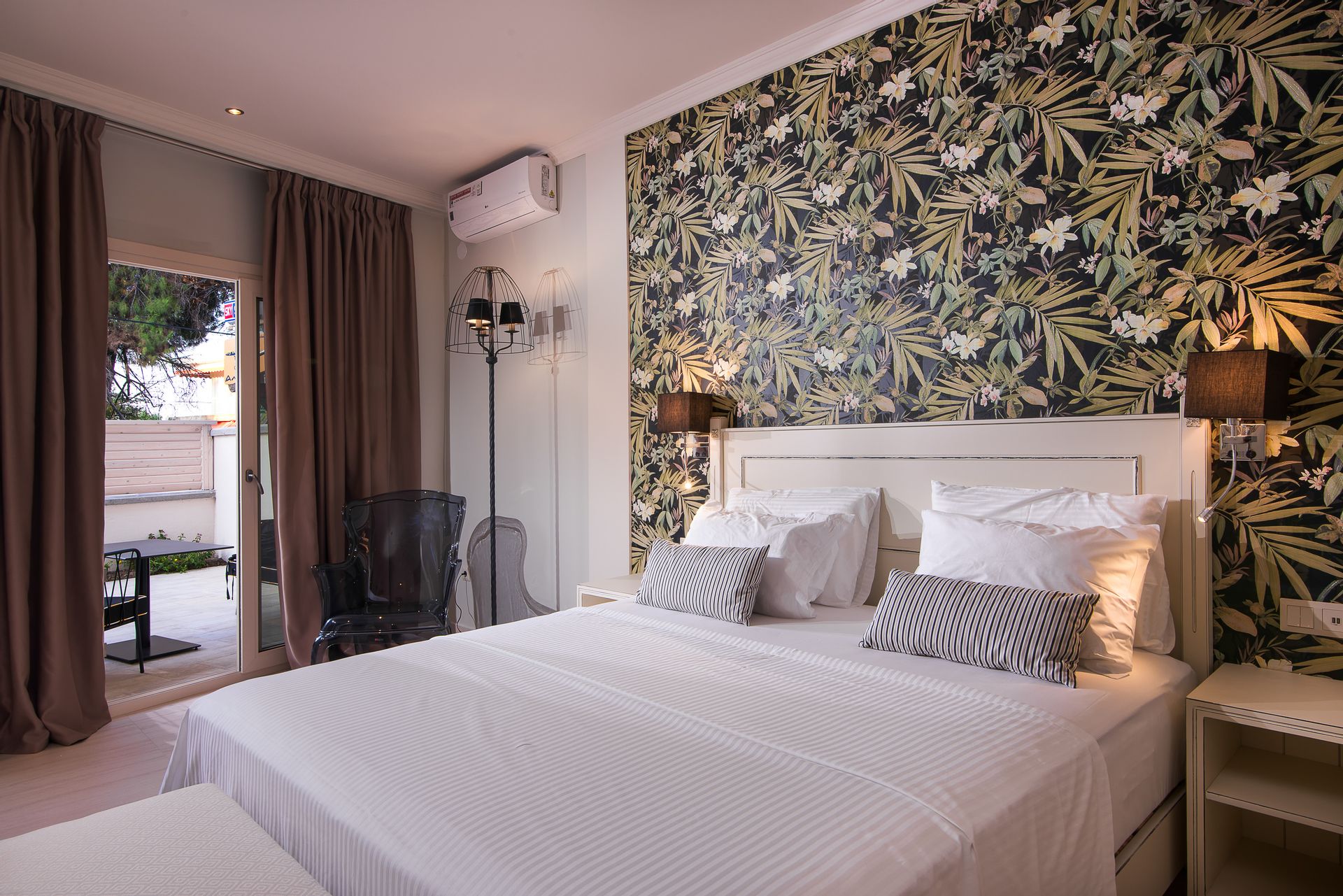 Neikos Luxury Suites - DQR - 8