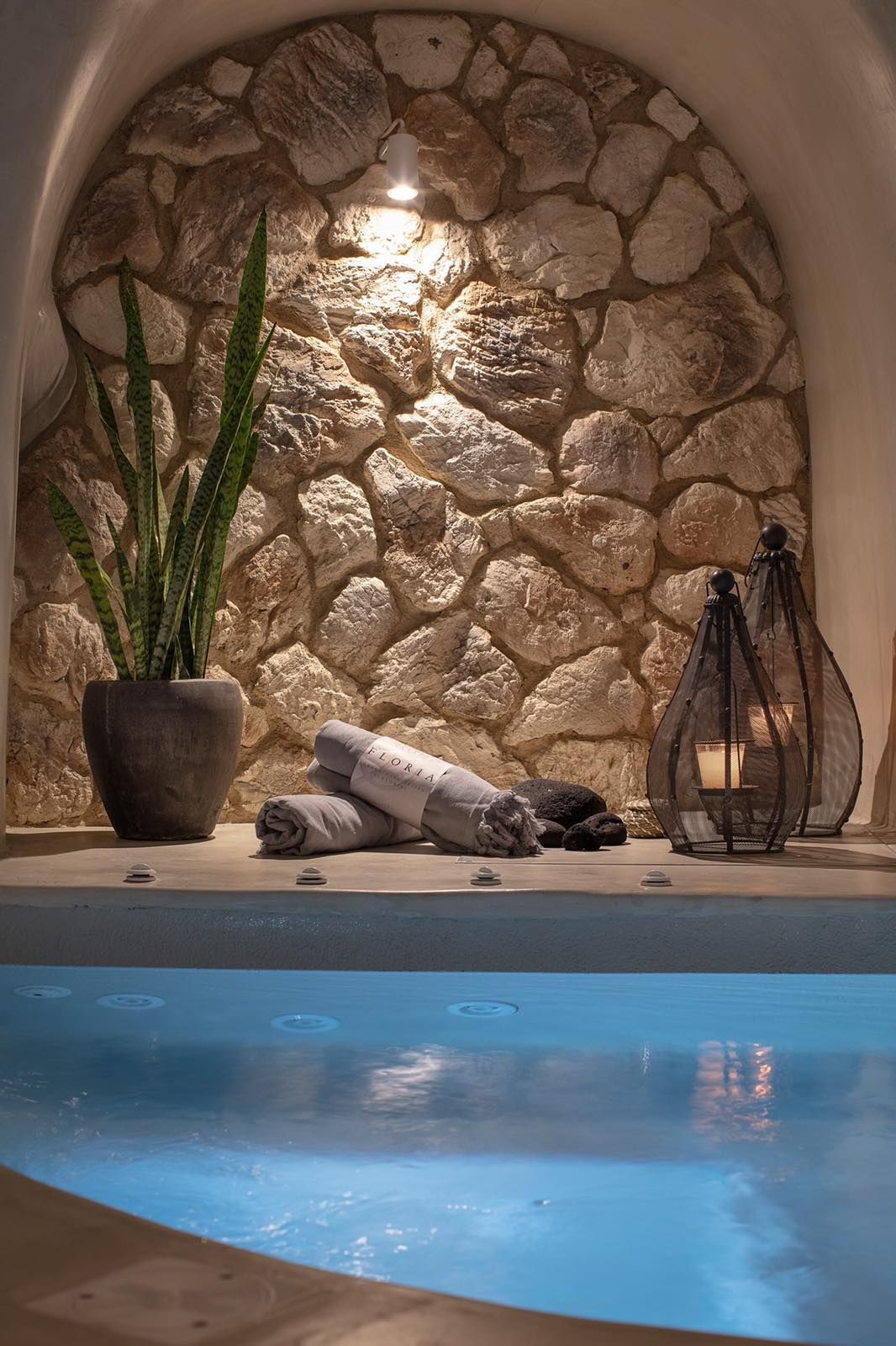 Floria Suites Santorini - BED - 12