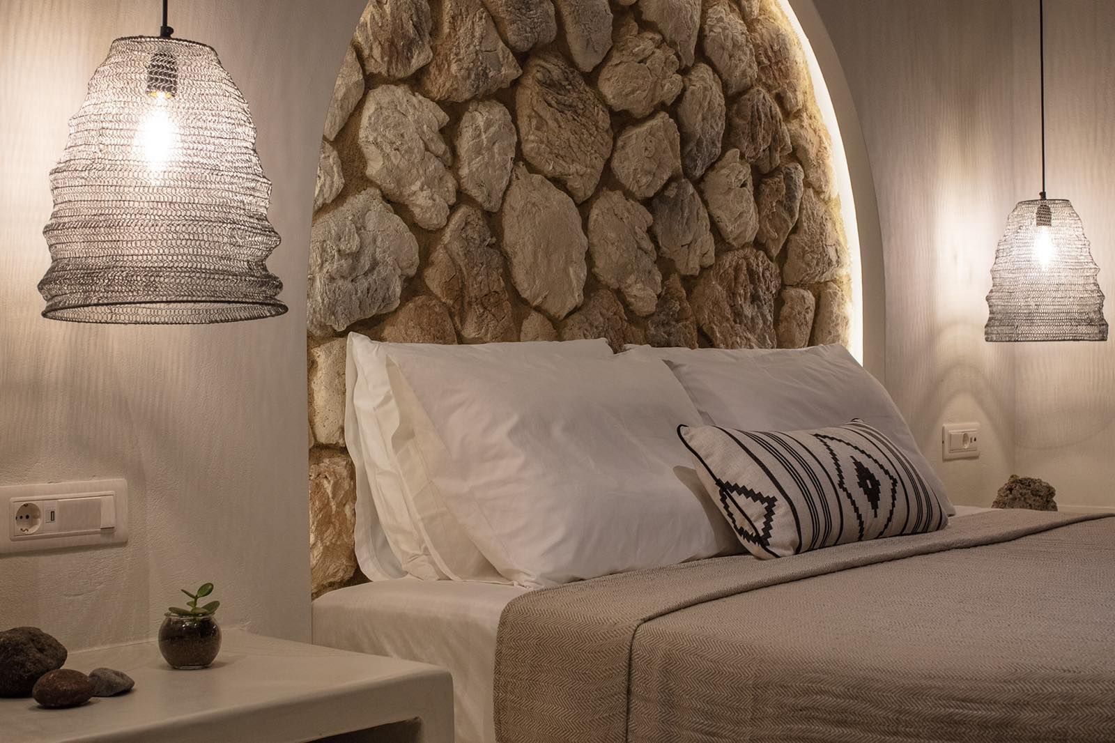 Floria Suites Santorini - BED - 16