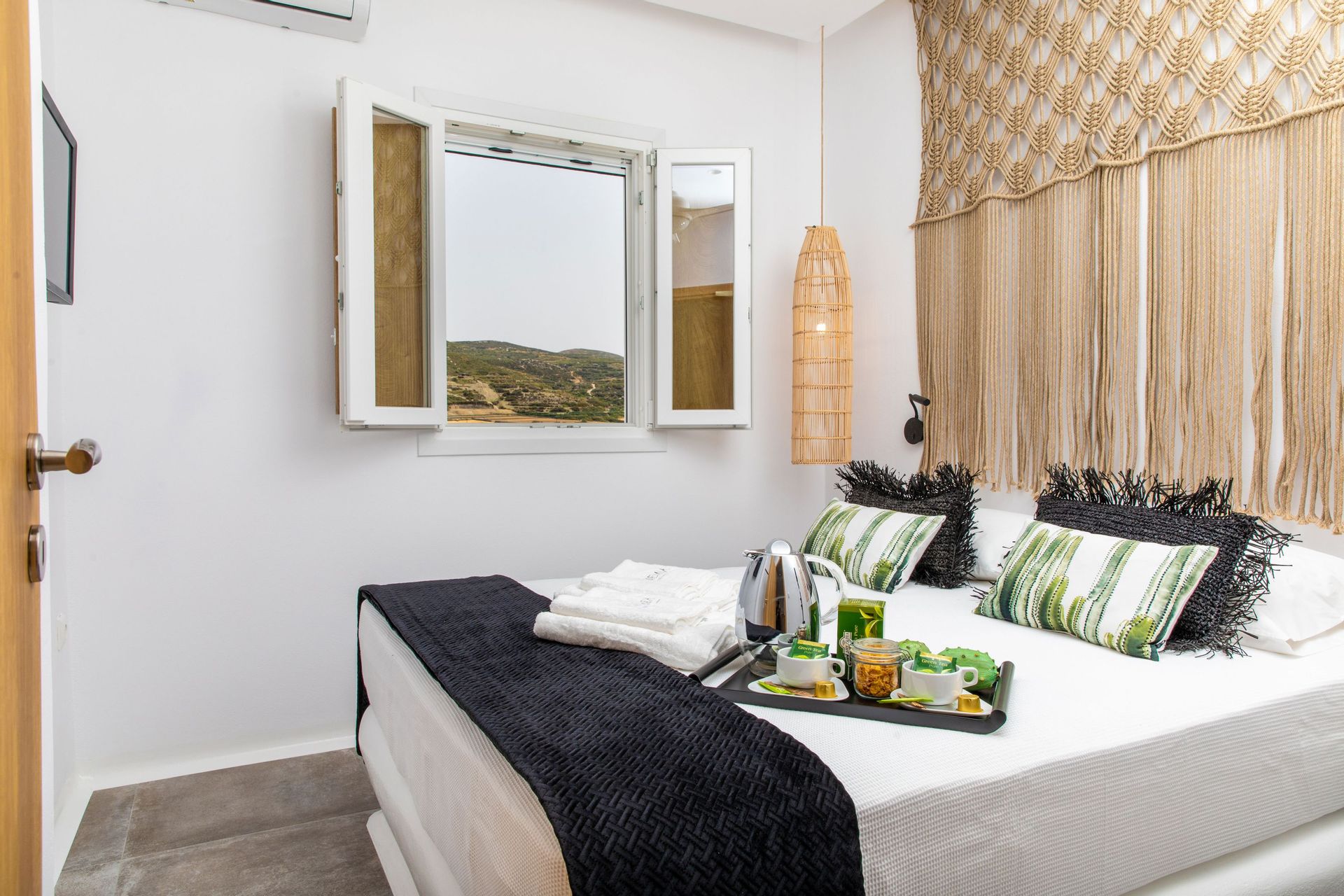 Ninemia Naxos - SMIRID - 11