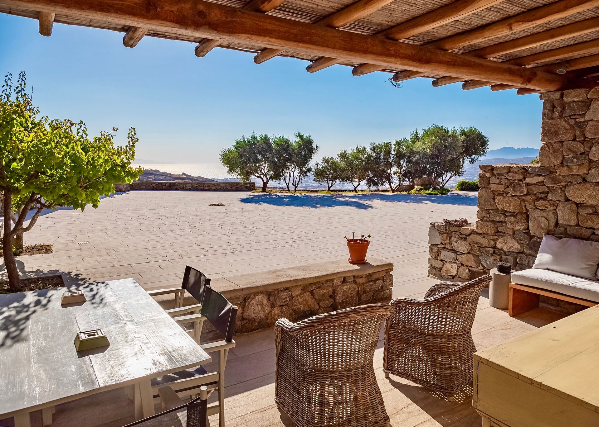 Selene Suite – 2BDRM – Sea & Sunset view