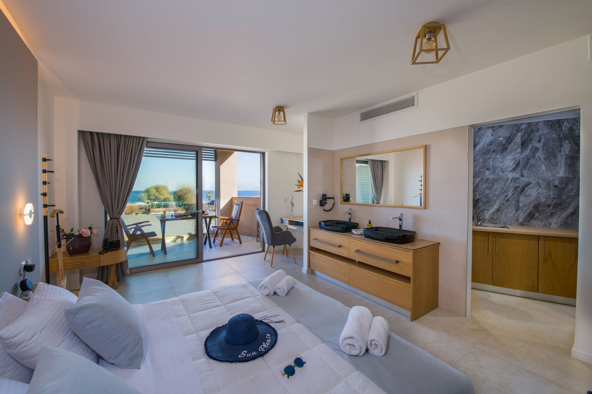 Executive Suite Sea View