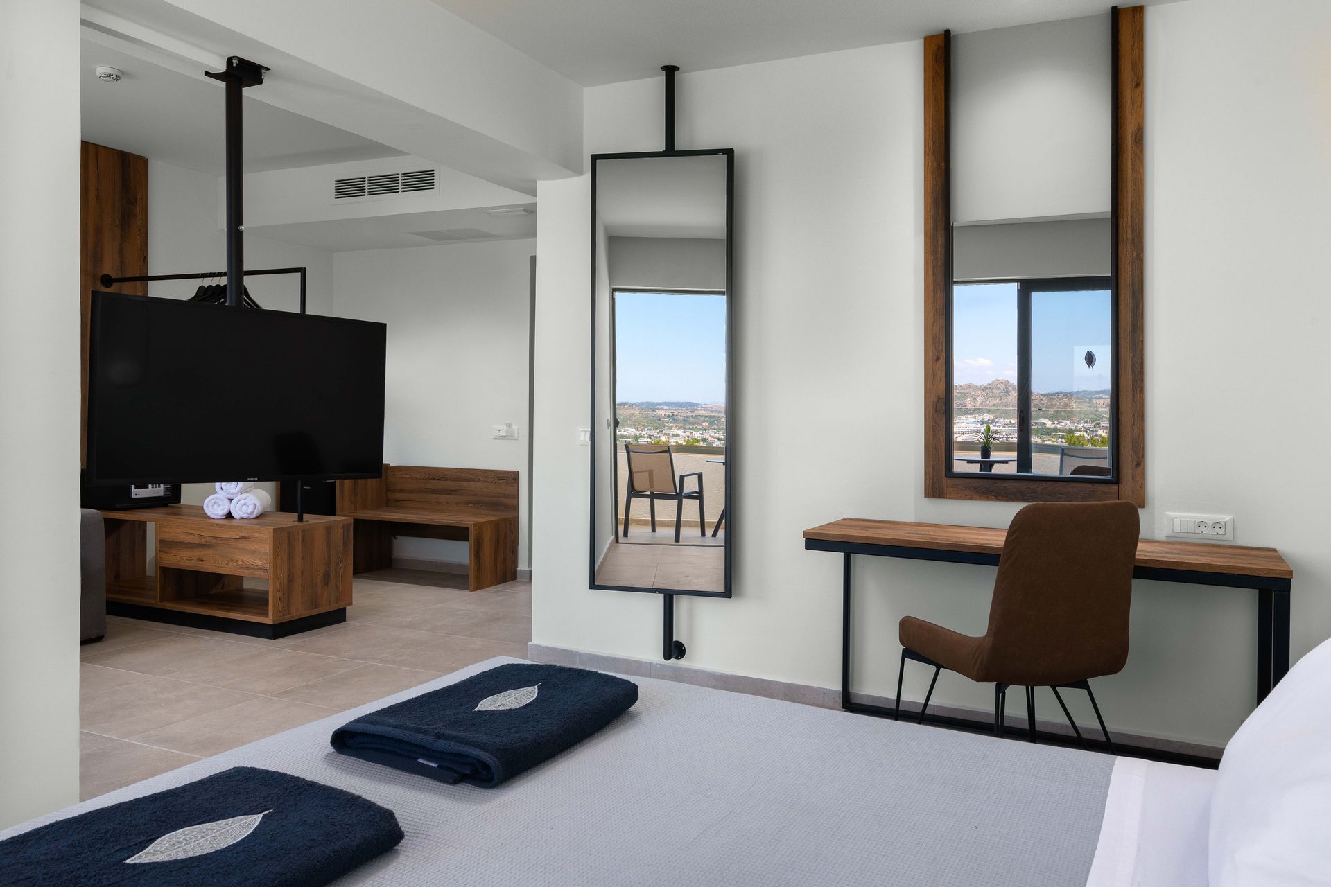Junior Suite with Sea or Side Sea View