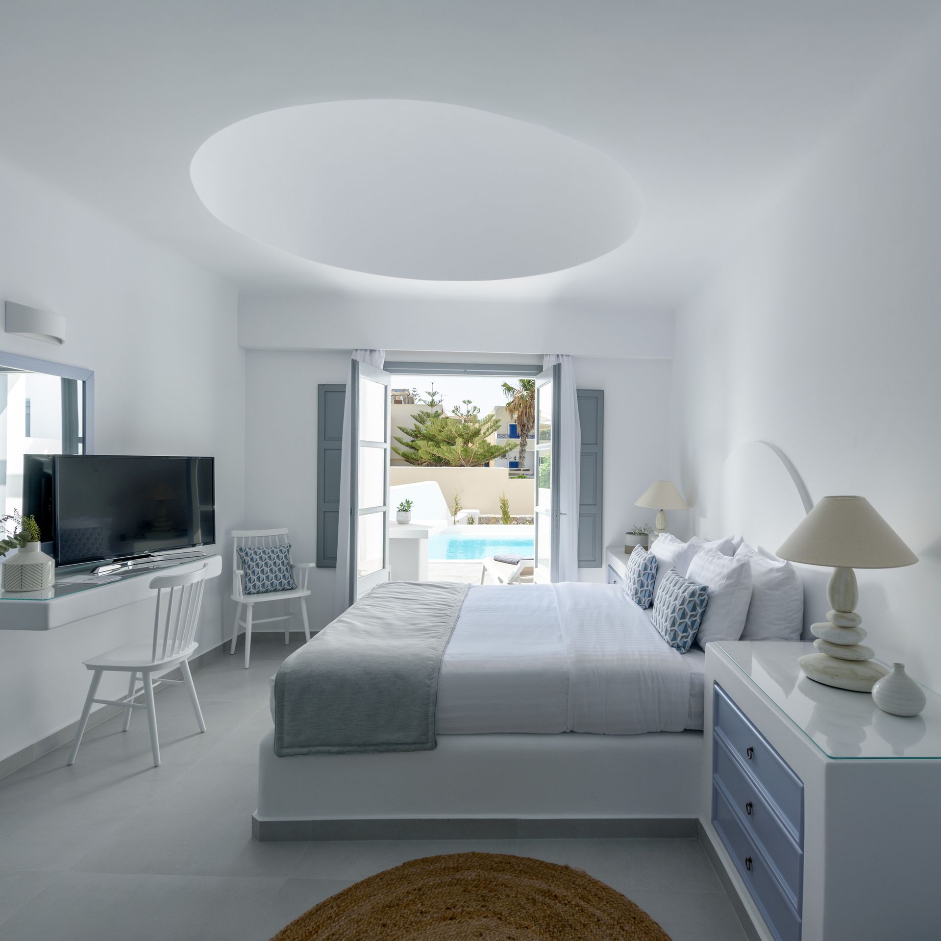King Suite with Private Pool – Split Level