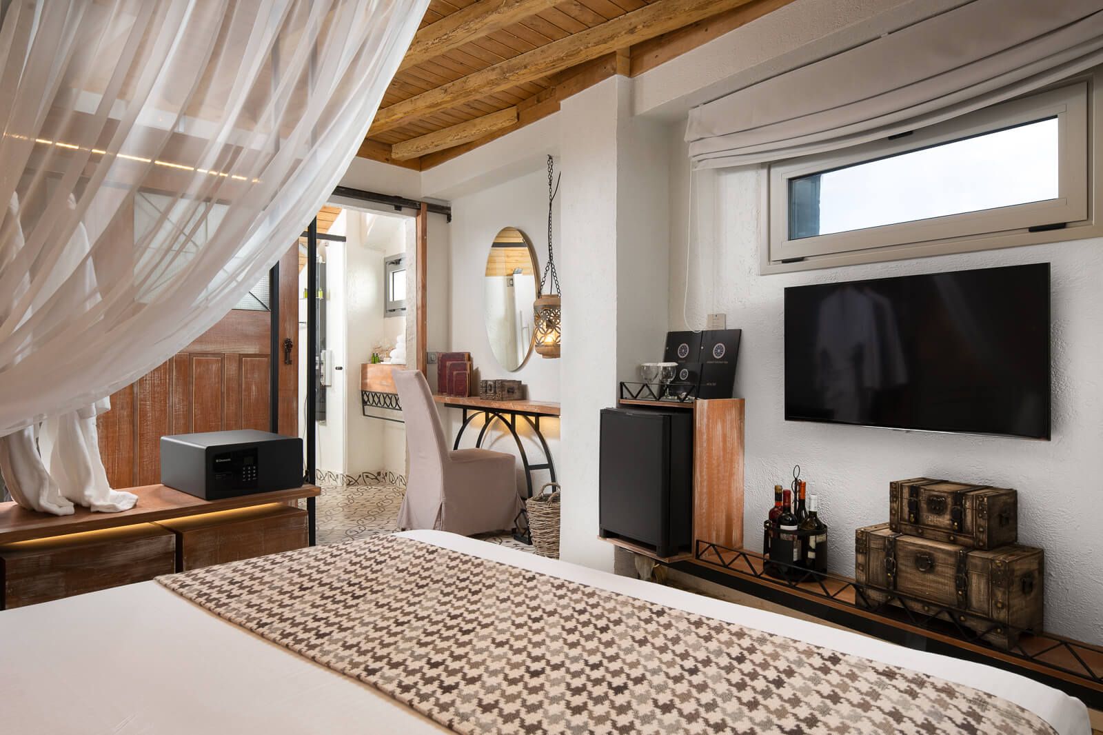 Elakati Luxury Boutique Hotel - ELAFOS - 2