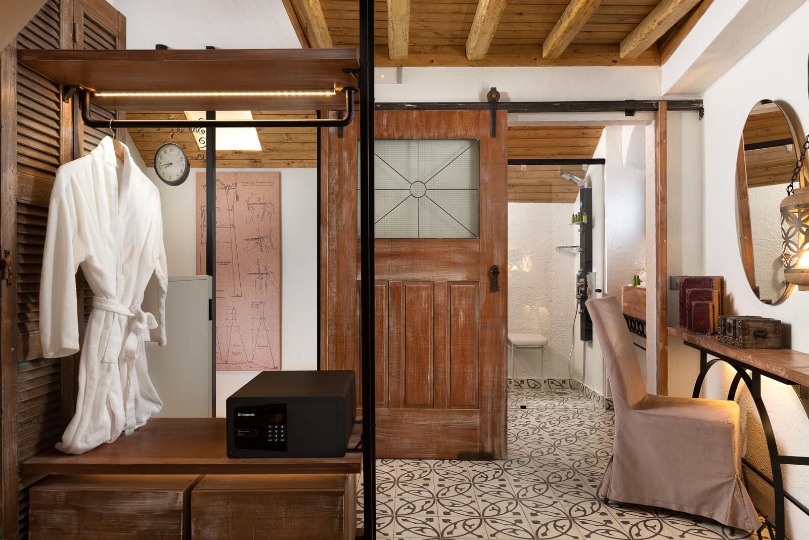 Elakati Luxury Boutique Hotel - ELAFOS - 3