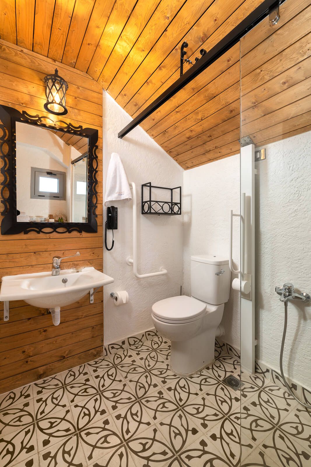 Elakati Luxury Boutique Hotel - ELAFOS - 4