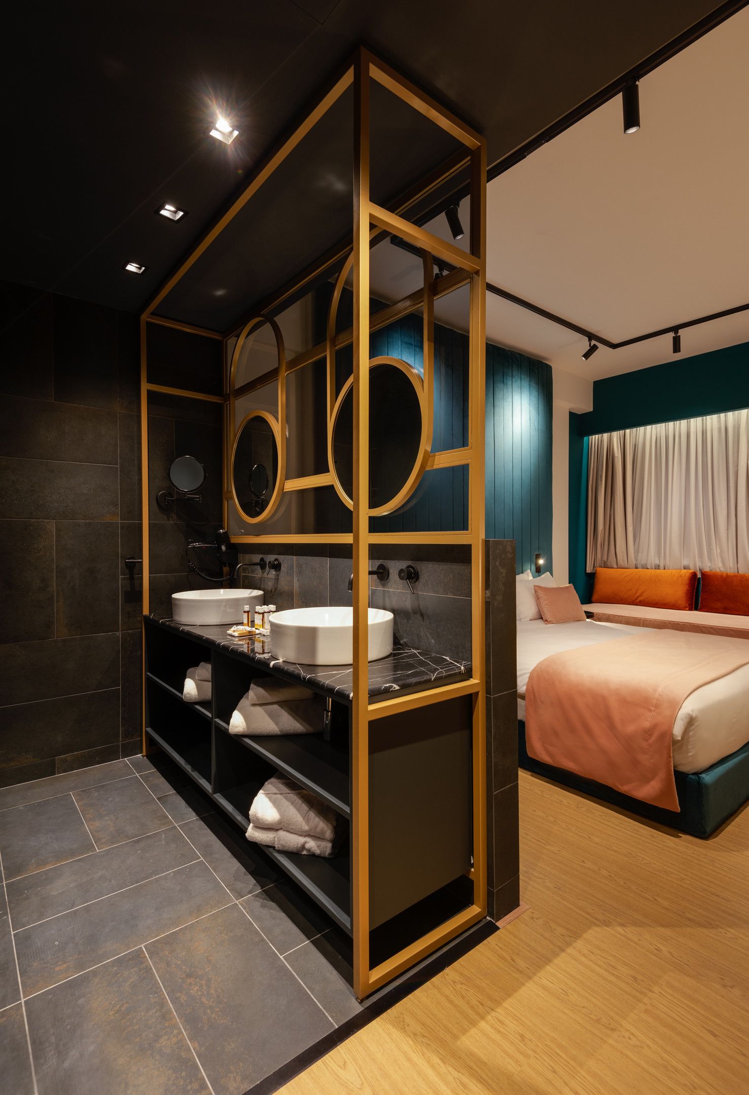 Colors Hotel Athens - BDR - 2