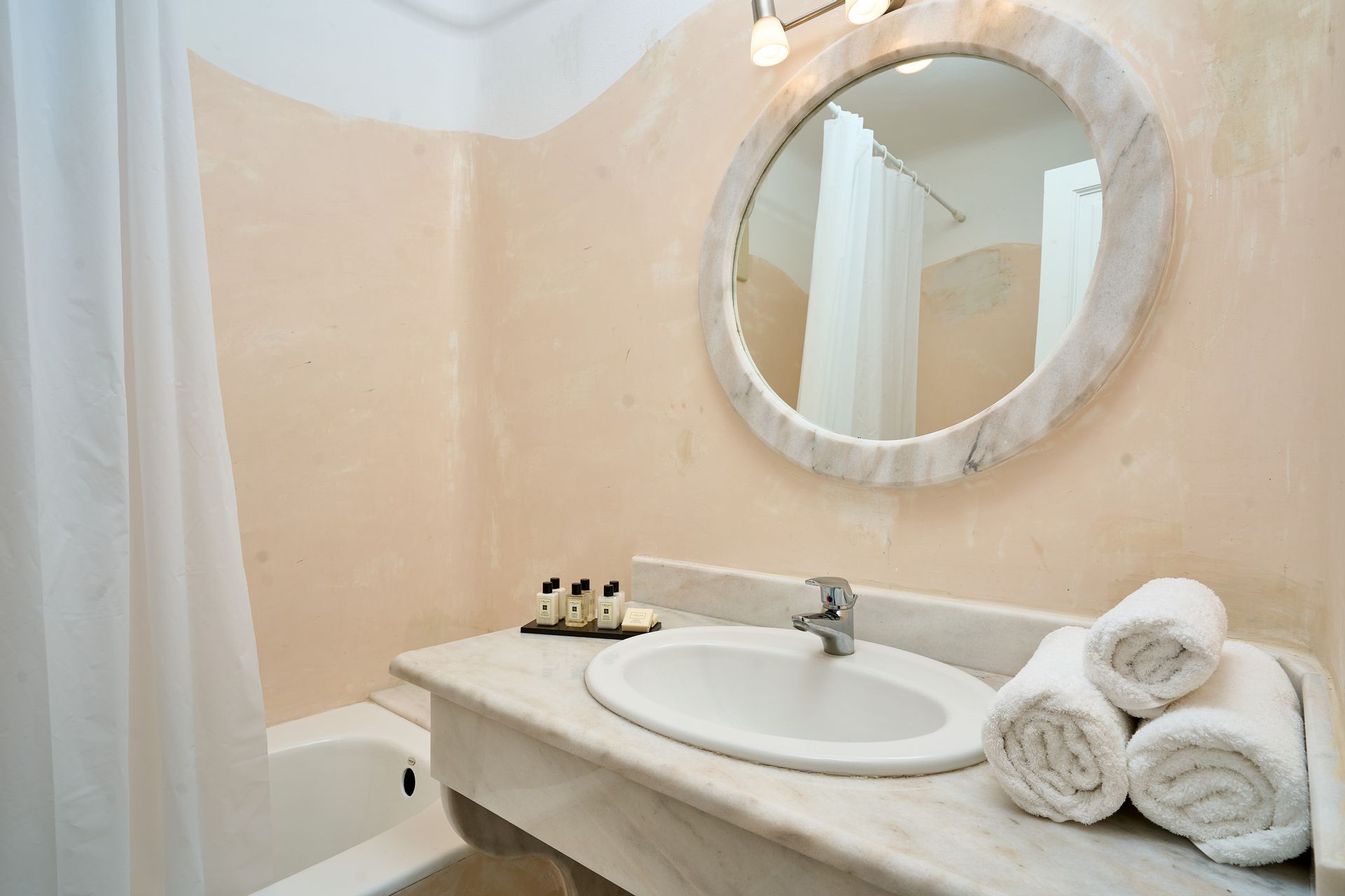 La Maison Luxurious Living - VILLA - 24