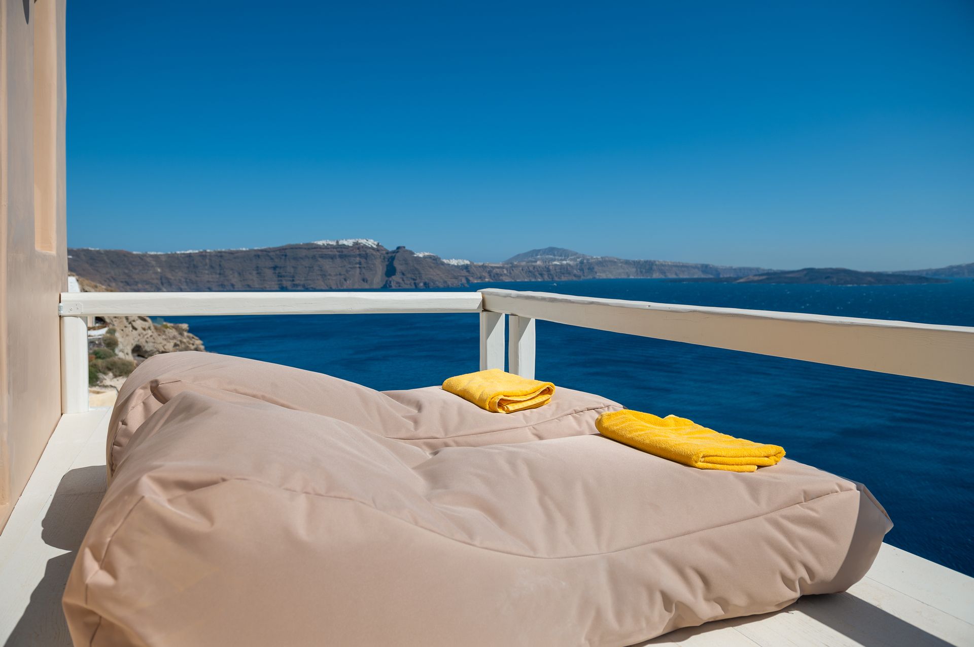 Armeni Luxury Villas Oia Santorini - ELSV - 4