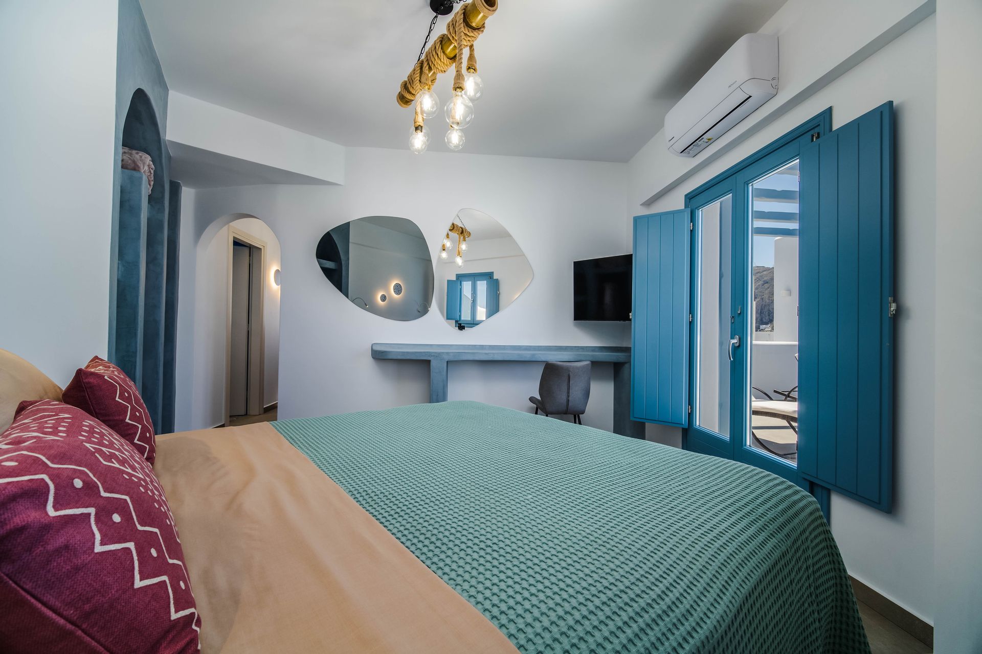 Aegean Blue Luxury Suites - DELUXE - 1