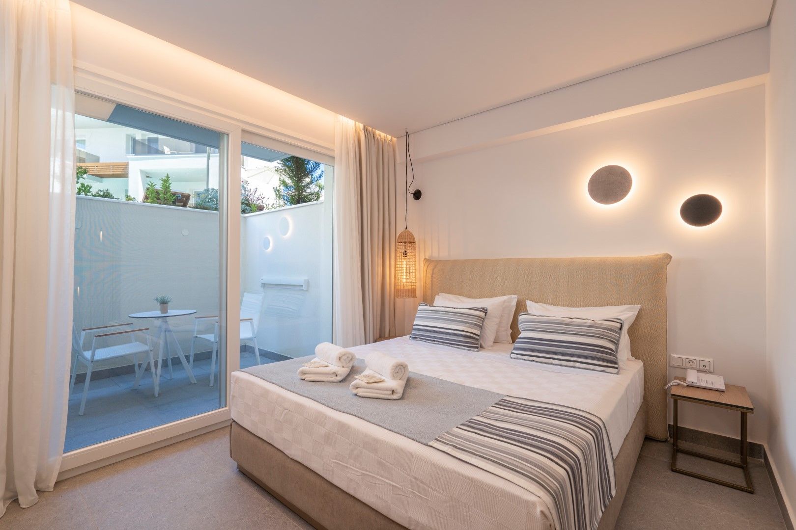 Deluxe Semibasement Room with Veranda