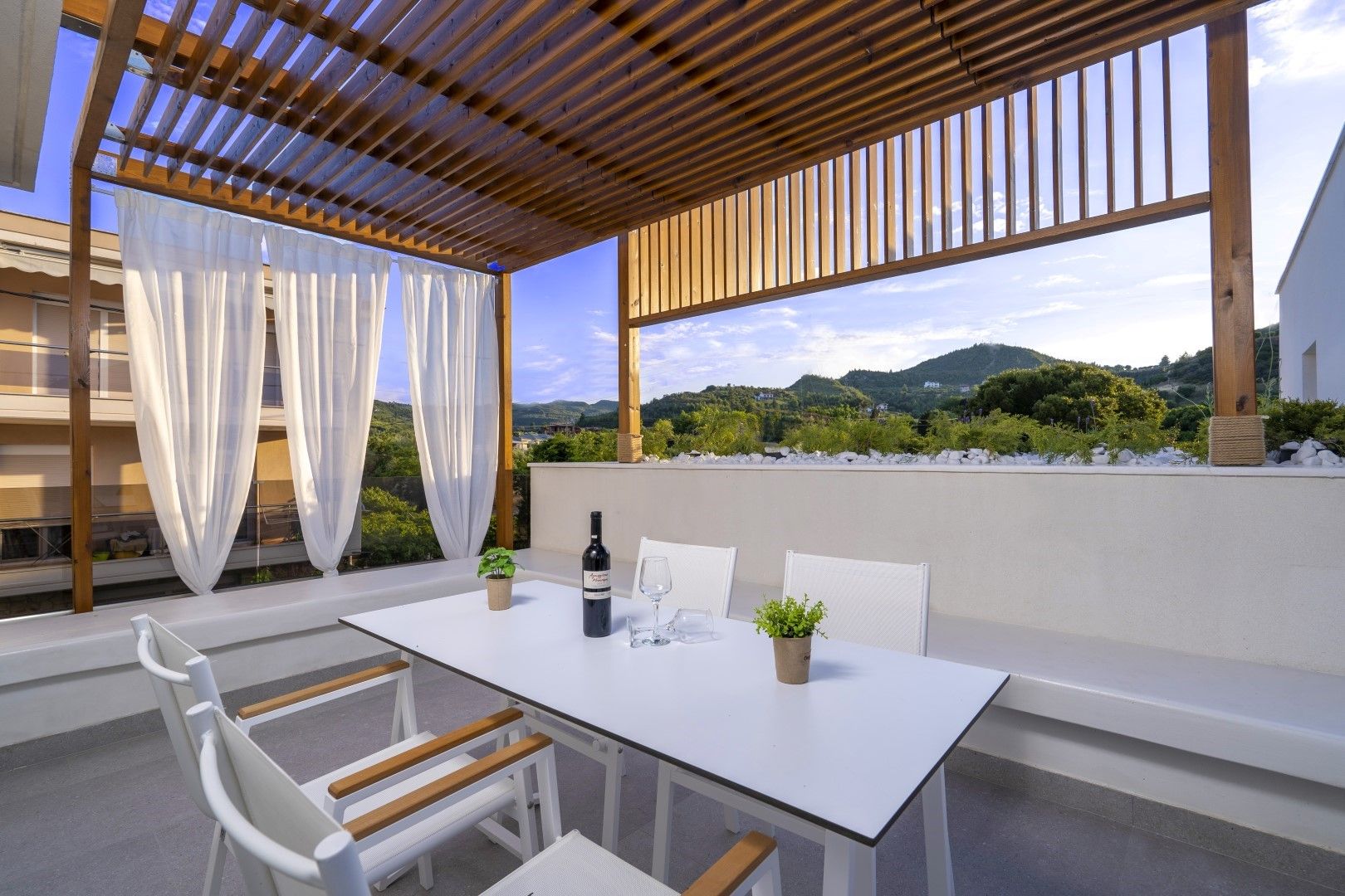 Premium Maisonette with Terrace Pool View