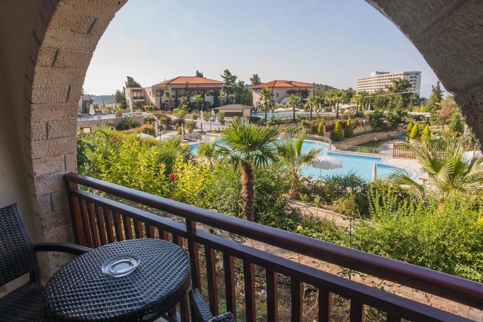 Junior Suite Pool View