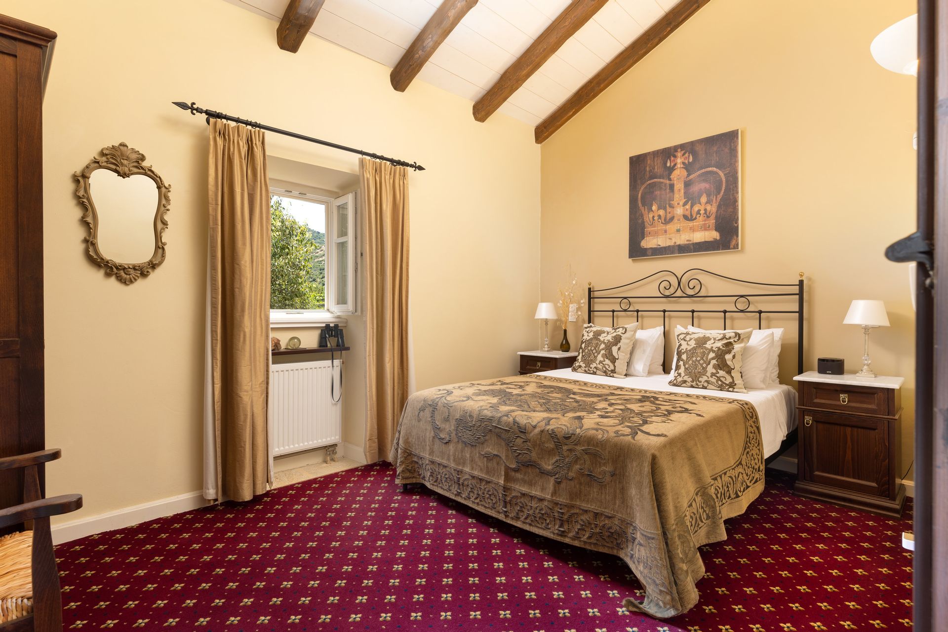Gabrilies Suite- Upper Suite