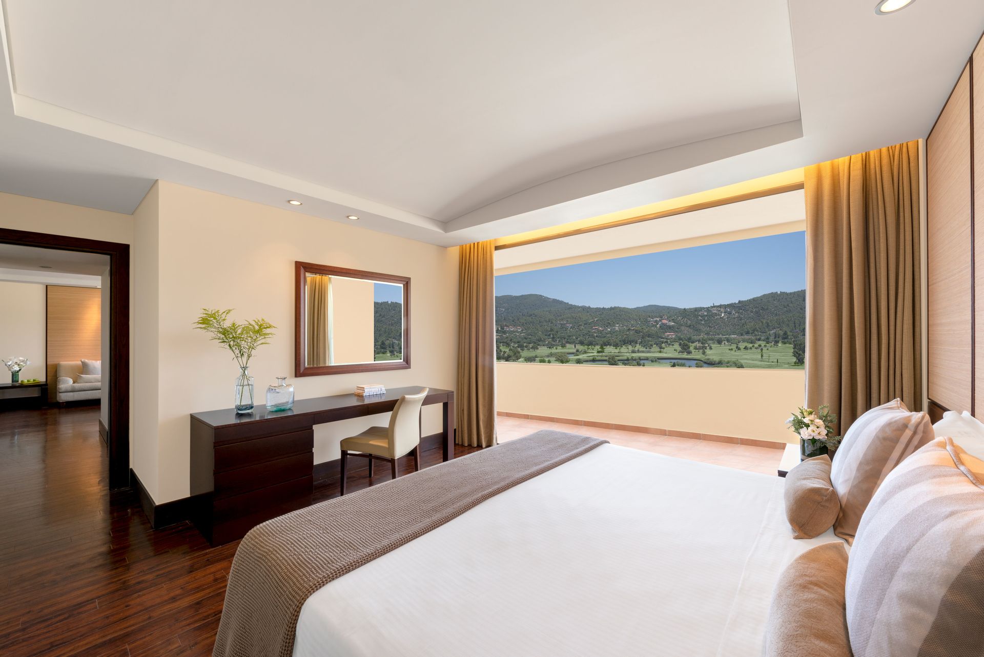 Superior One bedroom Suite Golf View