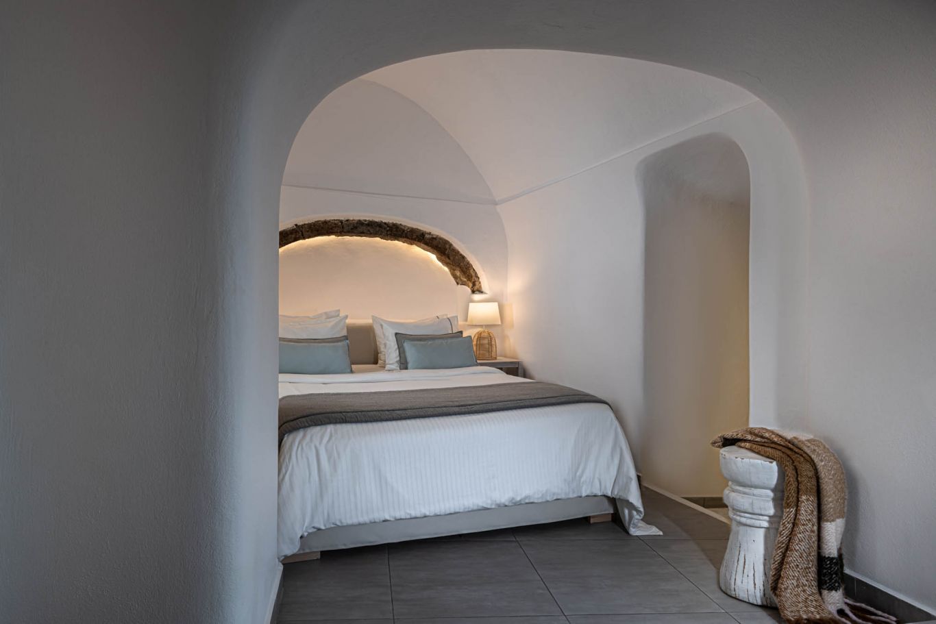 Aqua Luxury Suites Santorini - VILLA2 - 4