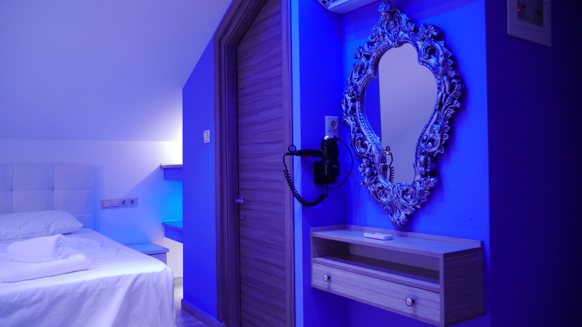 Blue Sky Apartments - ATTIC - 9