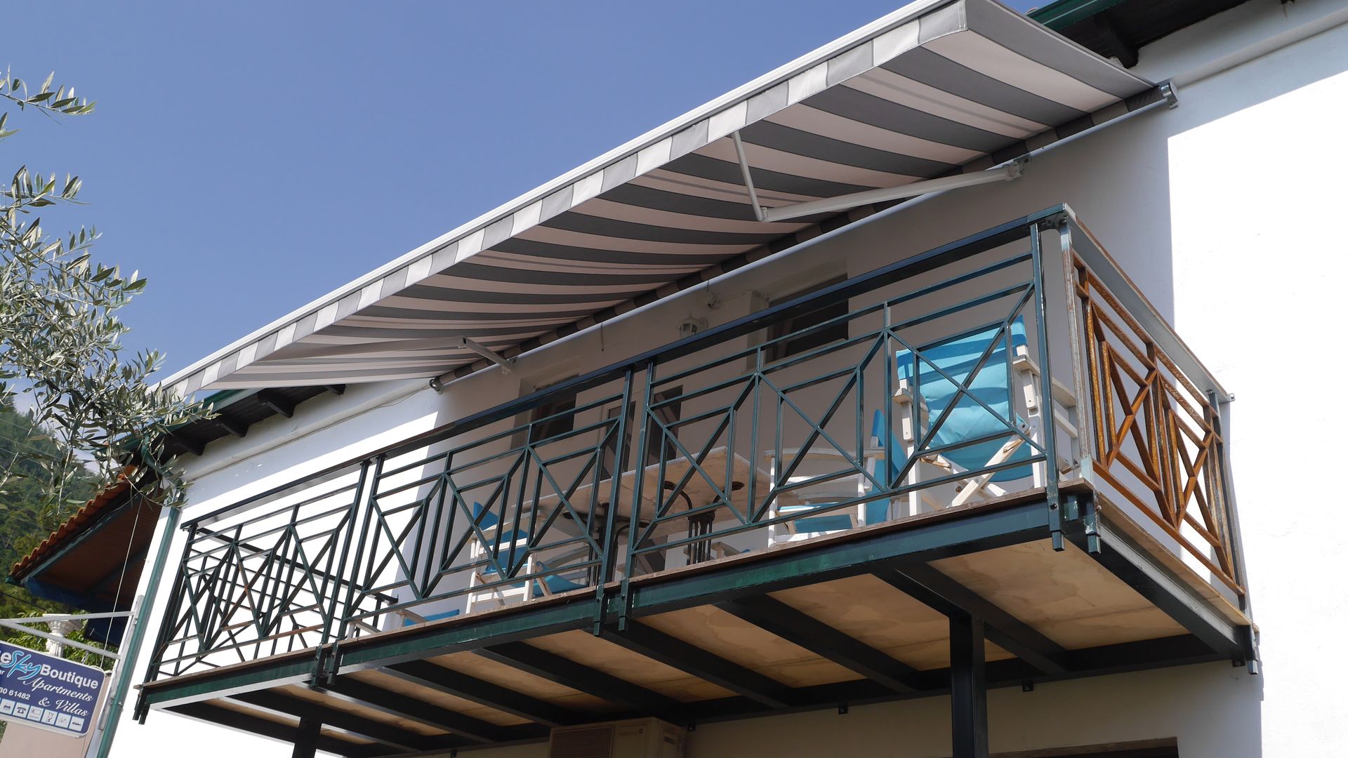 Blue Sky Apartments - ATTIC - 5