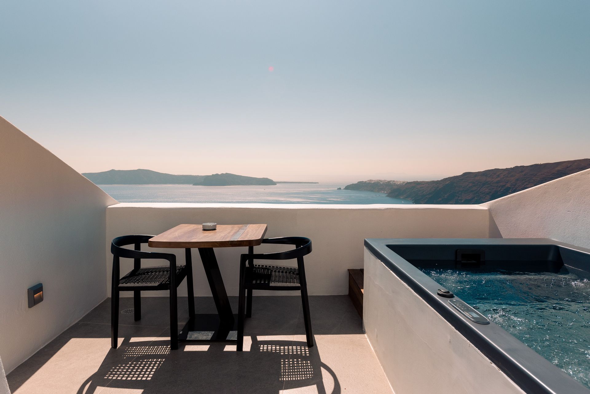 Junior Suite with Hot Tub and Caldera Sunset View