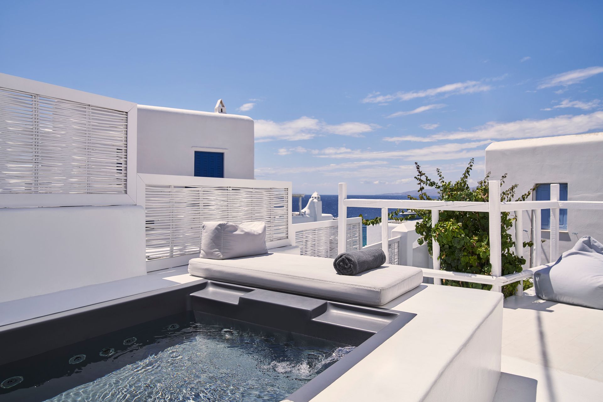 Superior Boho Suite Outdoor Jacuzzi
