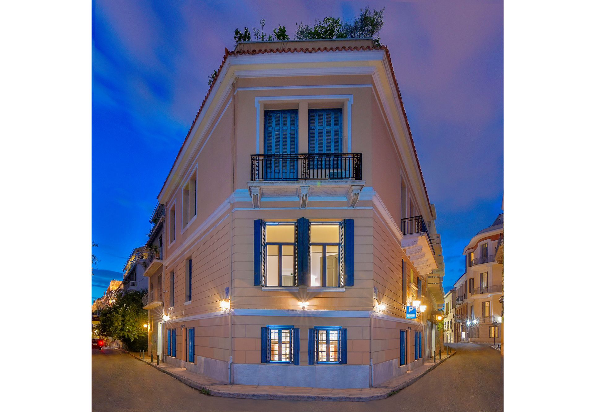 Seven-Bedroom Townhouse