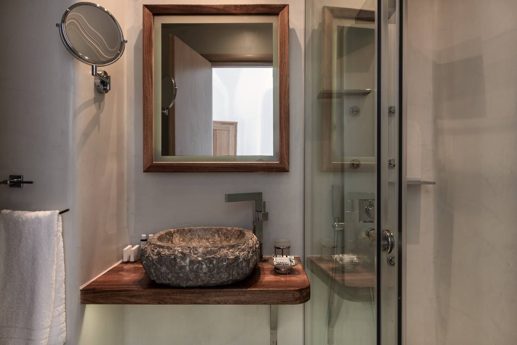 La Perla Villas & Suites - JRS - 6