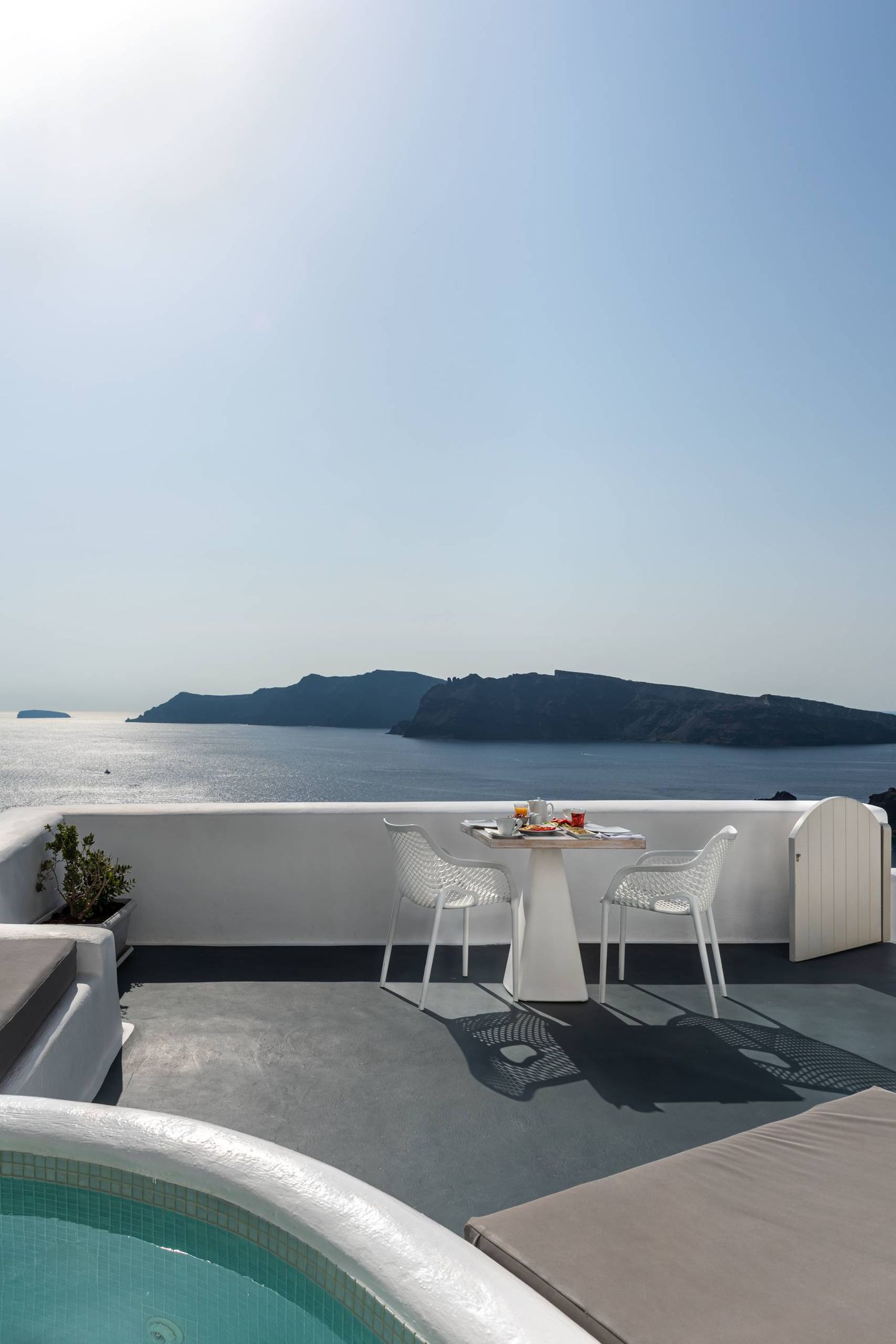 La Perla Villas & Suites - JRS - 12
