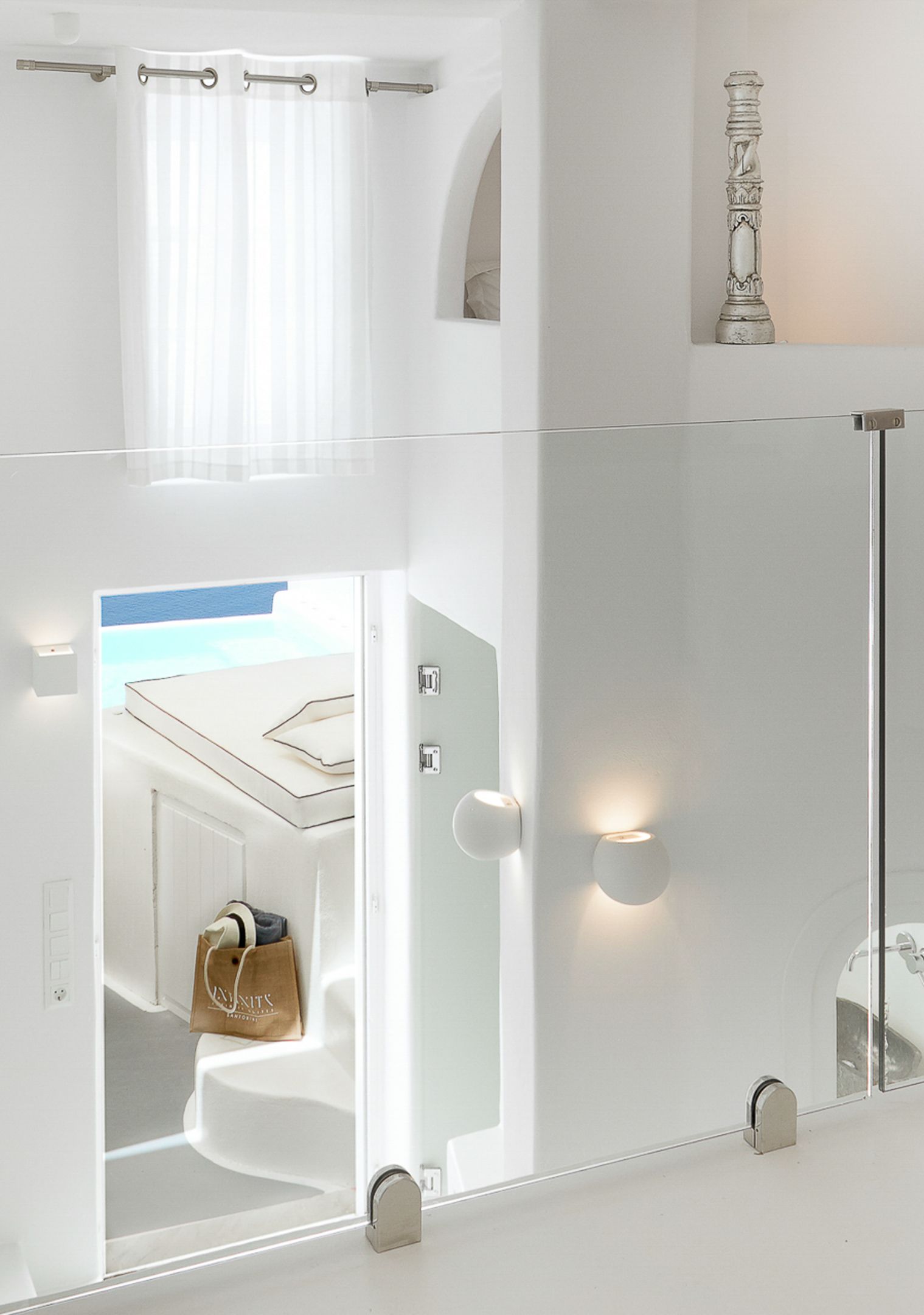 Junior Pool Suite – Private Caldera Sea Sunset view