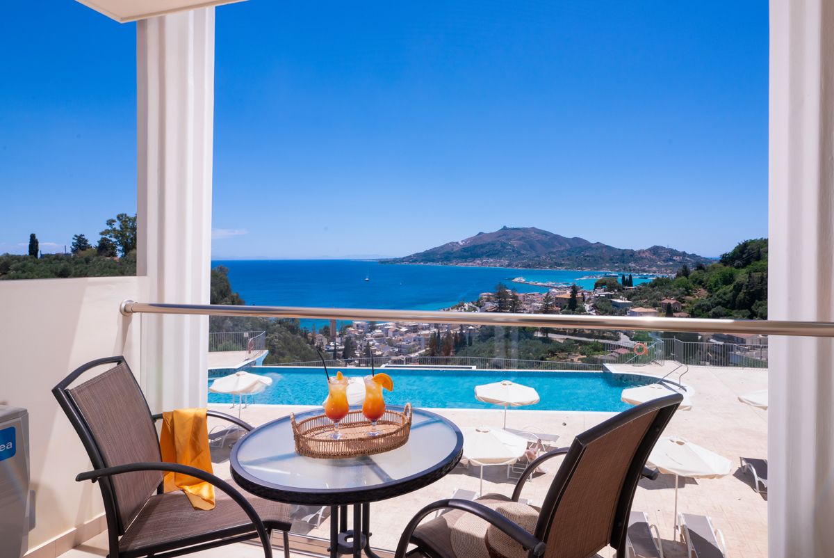 Deluxe Double or Twin Room Sea View – 25 m²